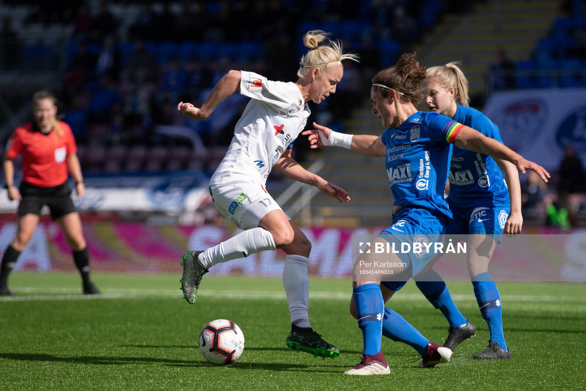 Rosengårds Caroline Seger och Eskilstunas  Loretta Kullassi