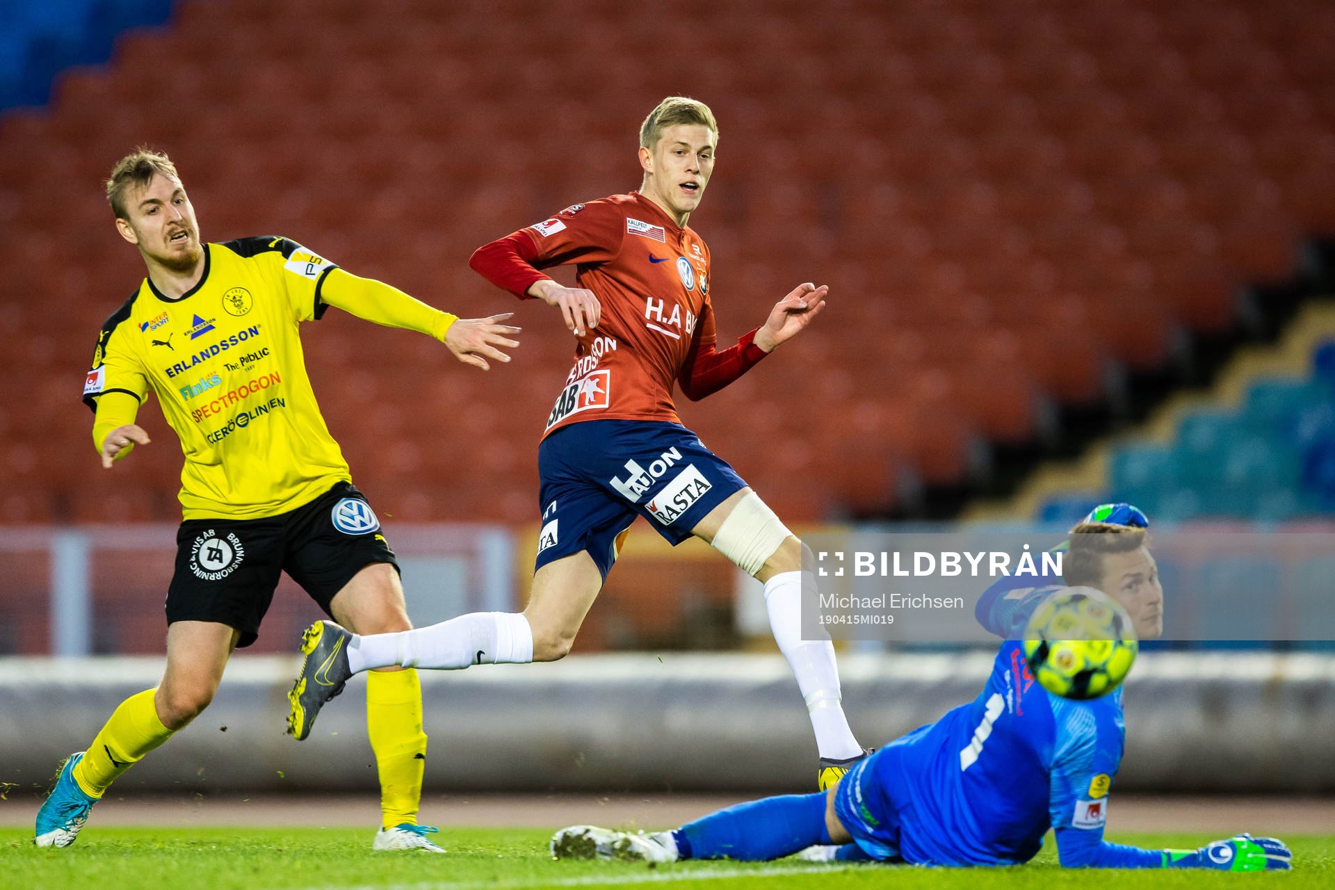 Örgrytes Alexander Bernhardsson gör 1-0 bakom Frejs