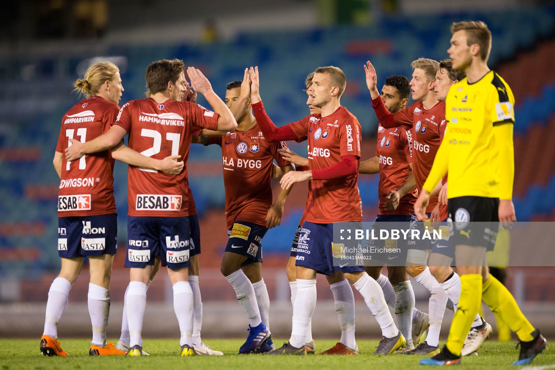 Örgrytes Gustav Ludwigson jublar med lagkamrater efter 2-0 under fotbollsmatchen i Superettan mellan Örgryte och Frej den 15 april 2019 i Göteborg.
