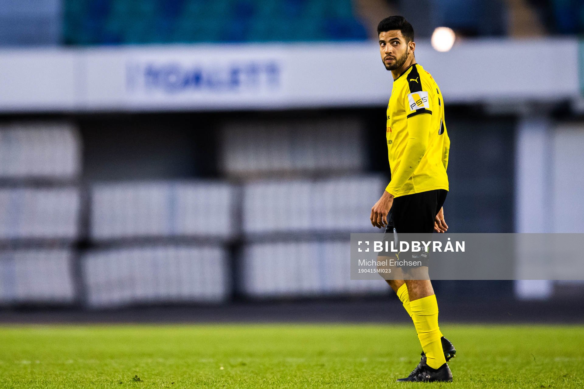 Frejs Pedro Ribeiro lämnar planen