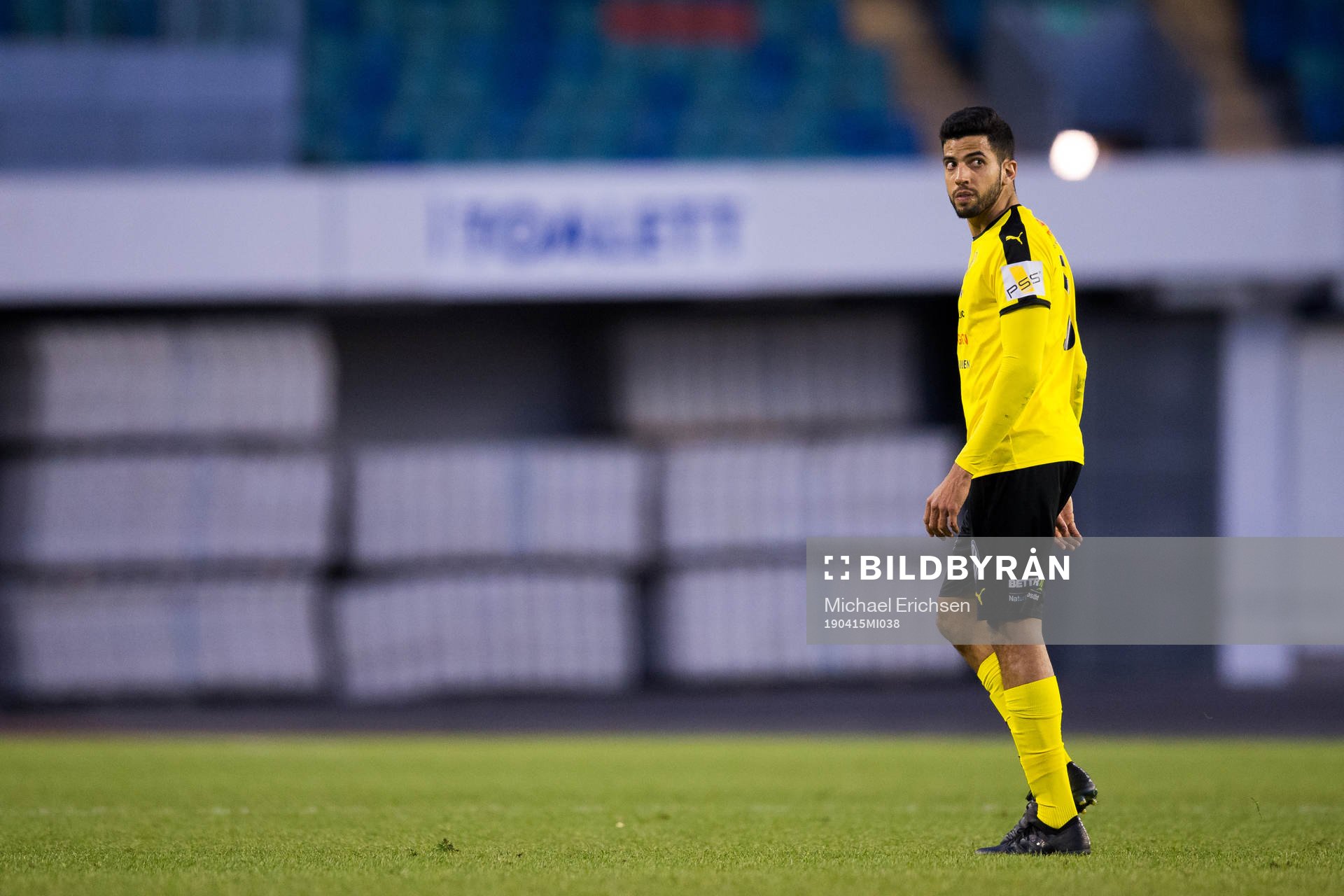 Frejs Pedro Ribeiro lämnar planen