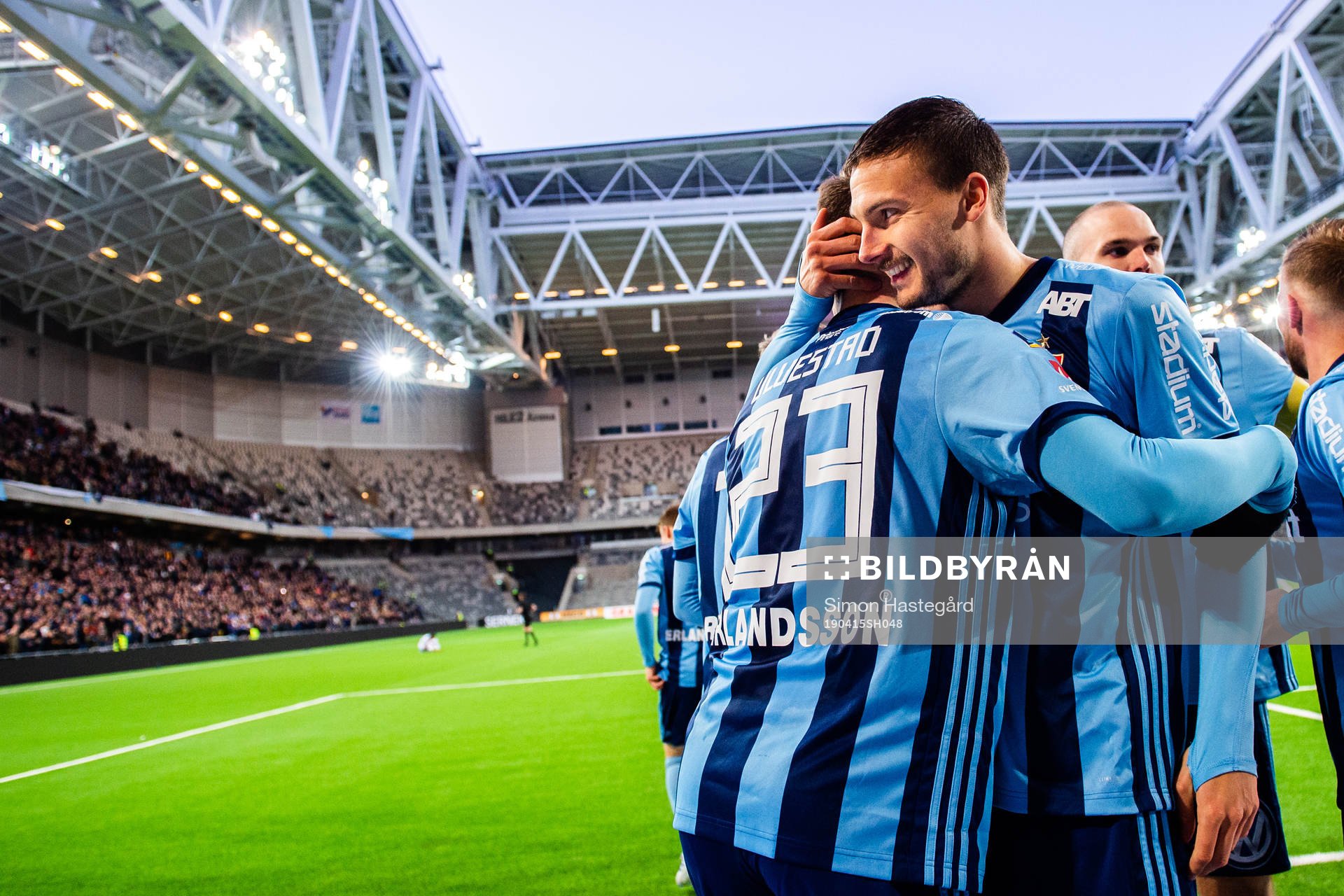 Djurgårdens Fredrik Ulvestad och Erik Berg jublar