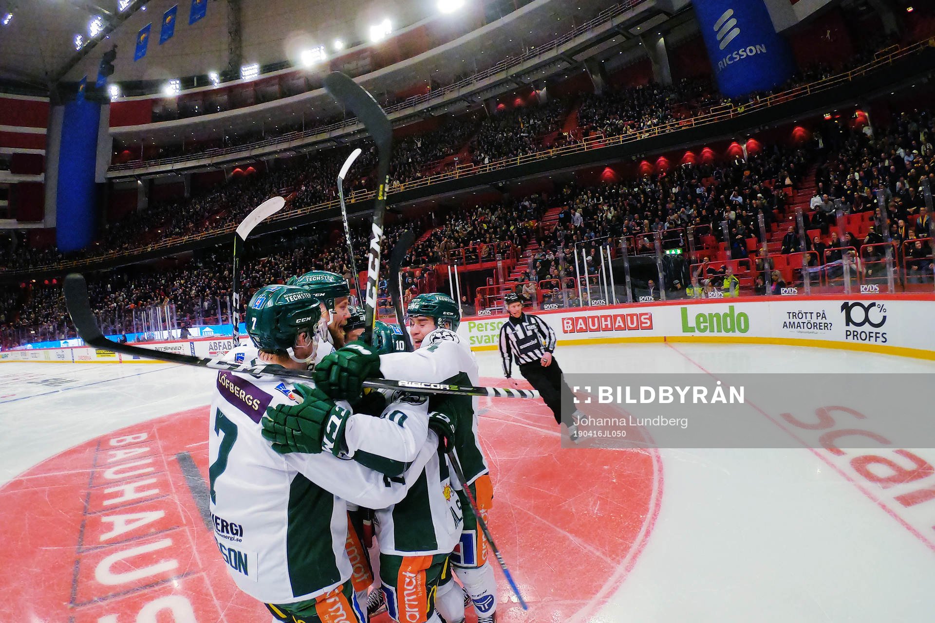 Färjestads spelare jublar