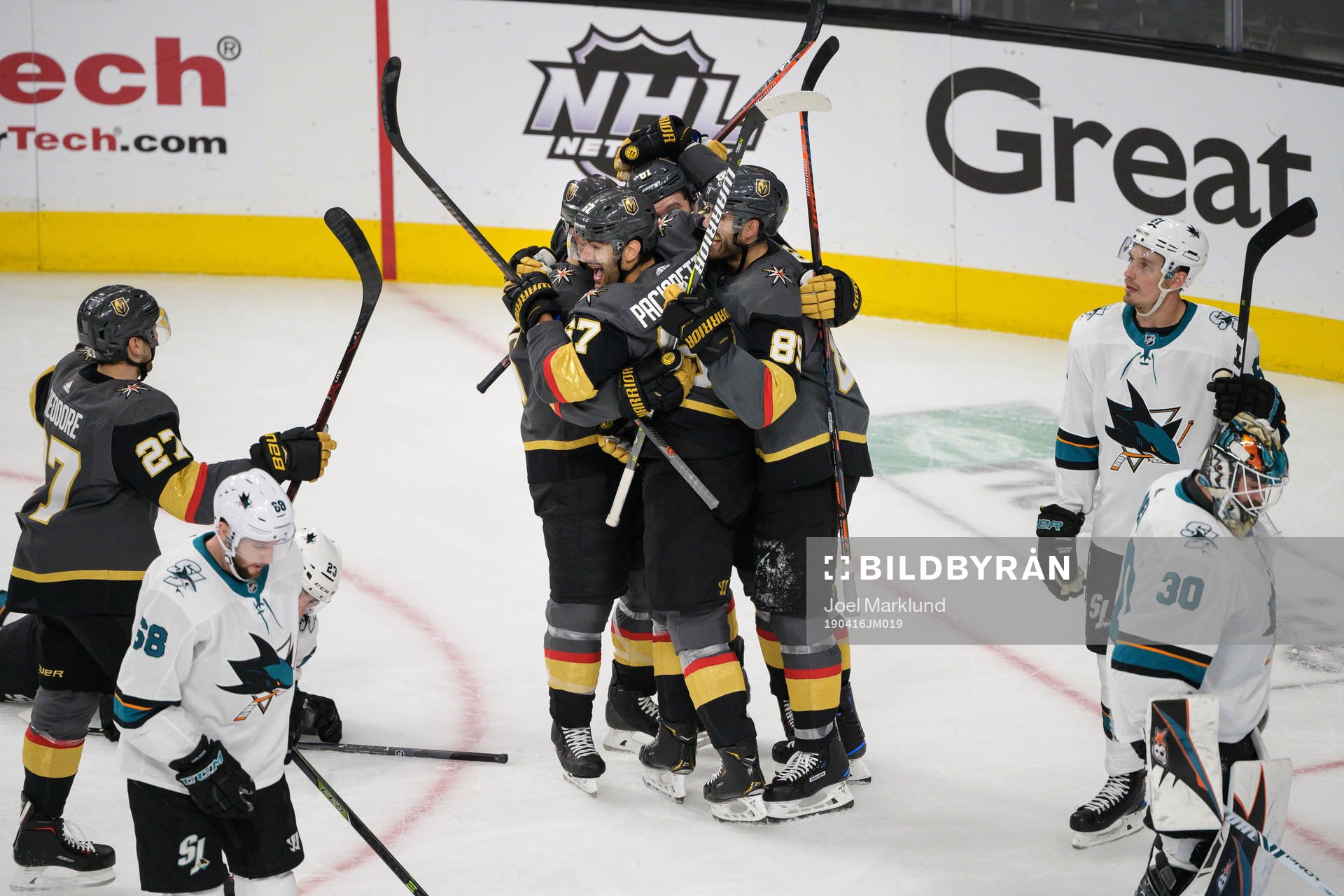 Max Pacioretty of Vegas Golden Knights celebrate with