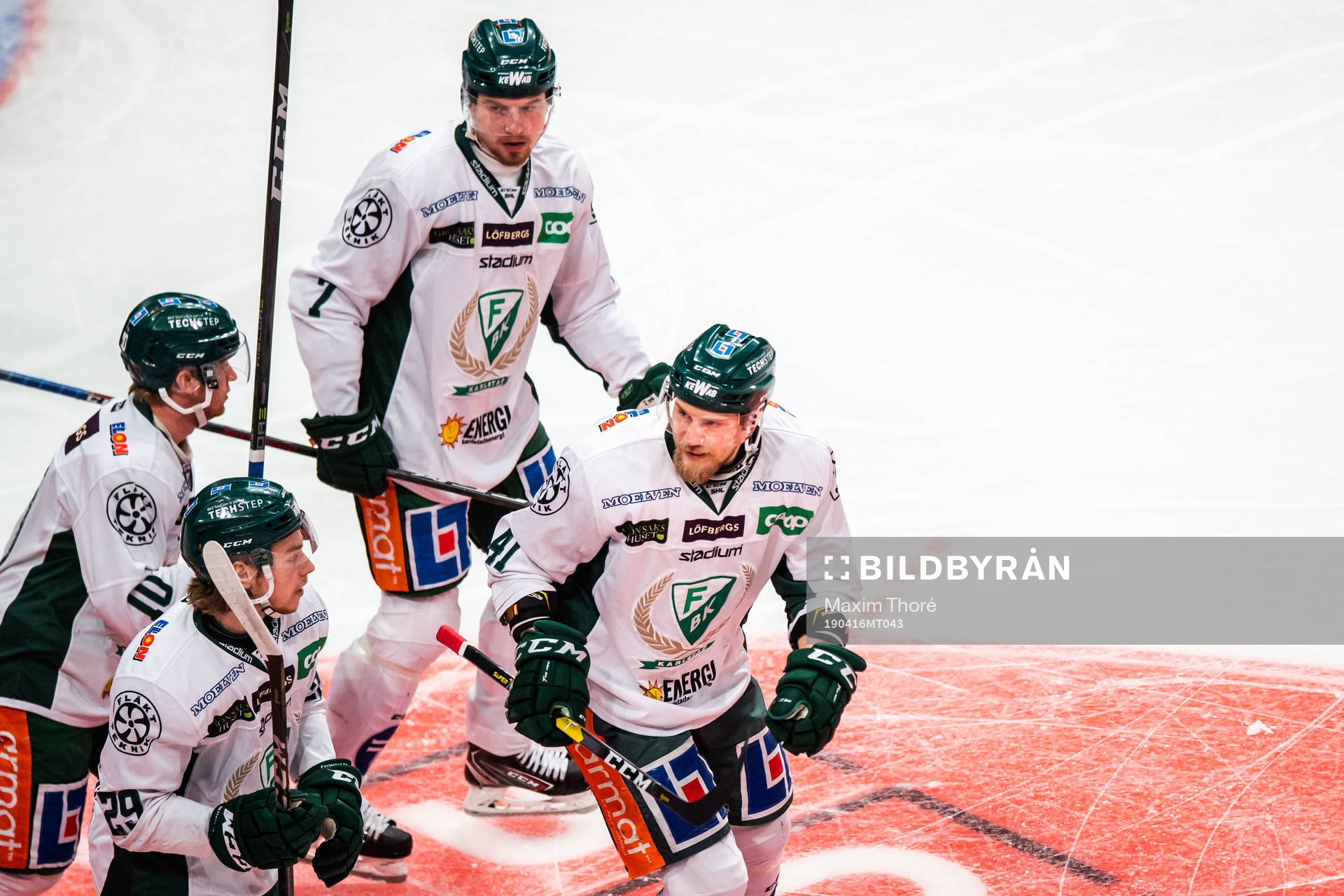 Färjestads Marcus Nilsson jublar med lagkamrater