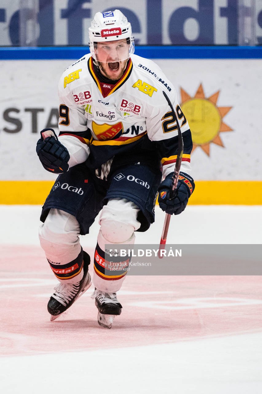 Djurgårdens Sebastian Strandberg jublar