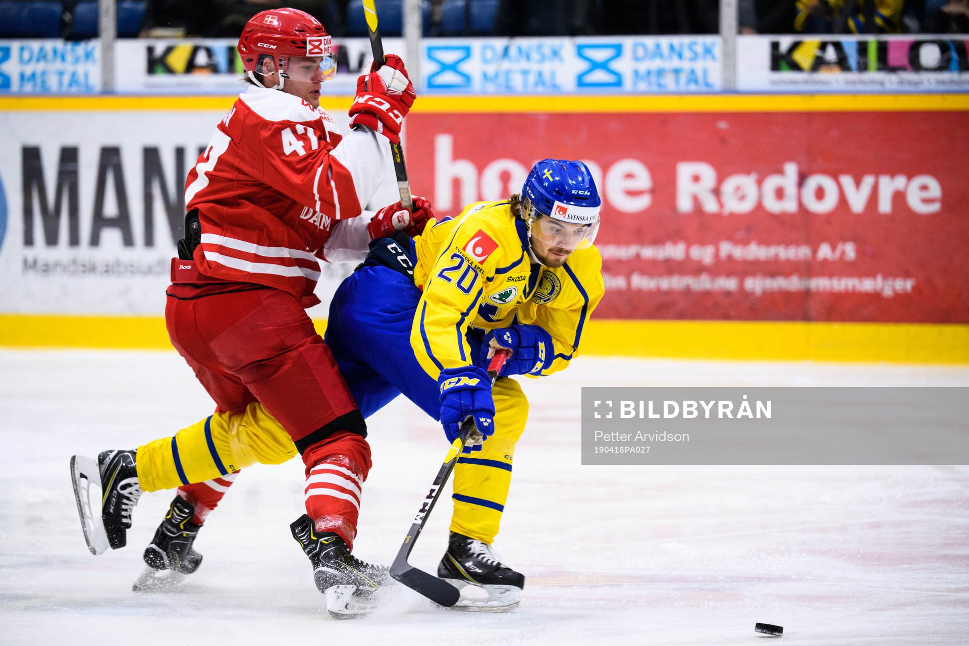 Oliver Larsen of Denmark and Adam Brodecki of Sweden