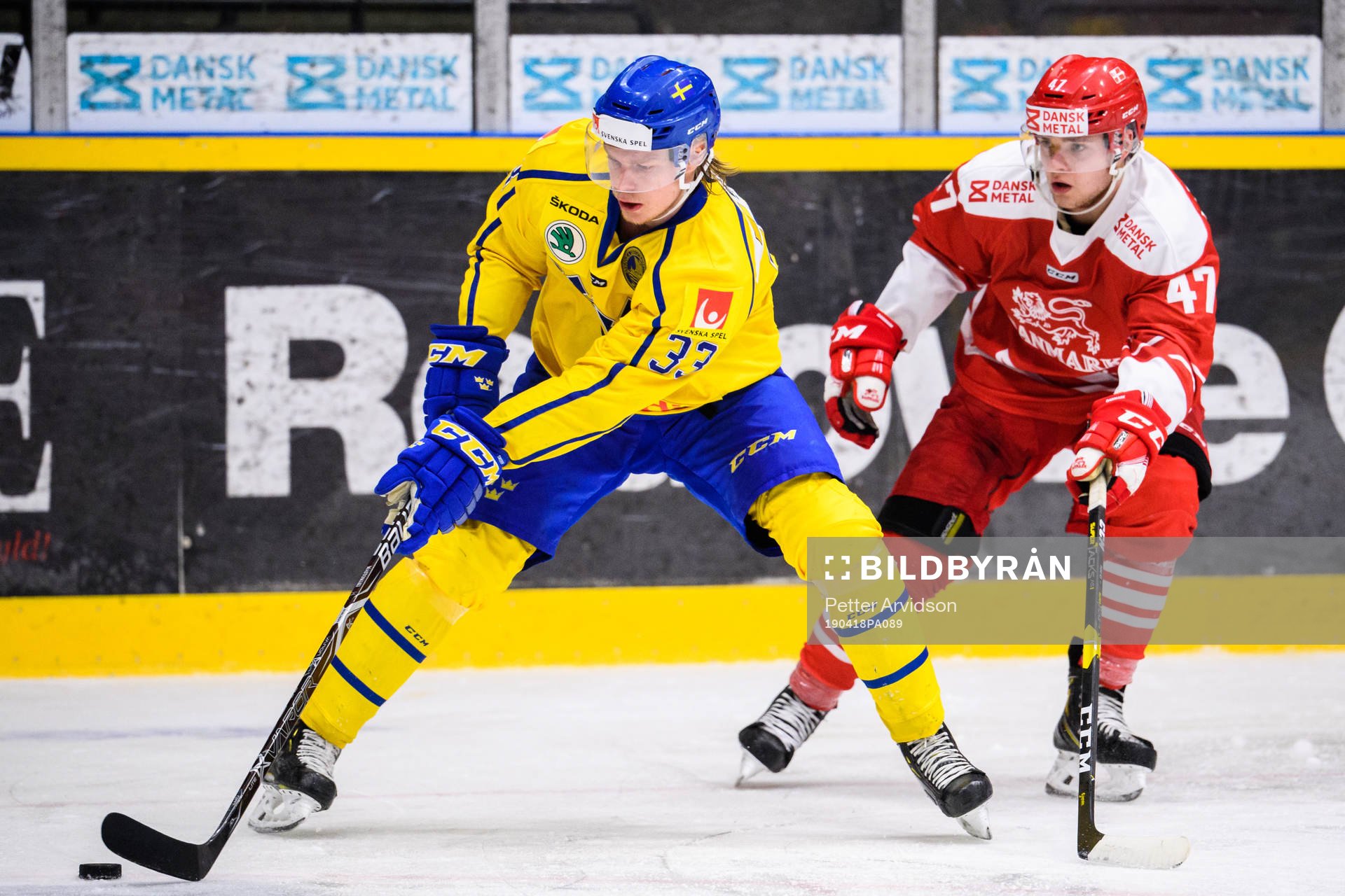 Christopher Mastomäki of Sweden and Oliver Larsen of