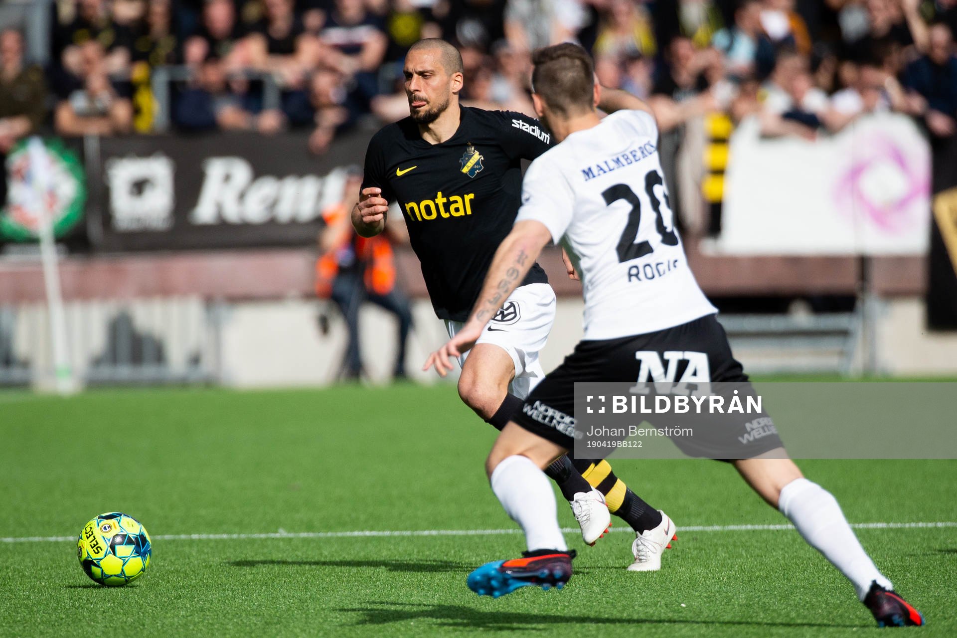 s Panajotis Dimitriadis och Örebros Filip Rogic
