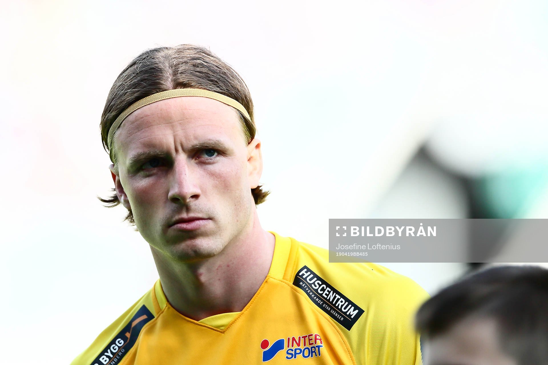 Falkenbergs Carl Johansson innan fotbollsmatchen i