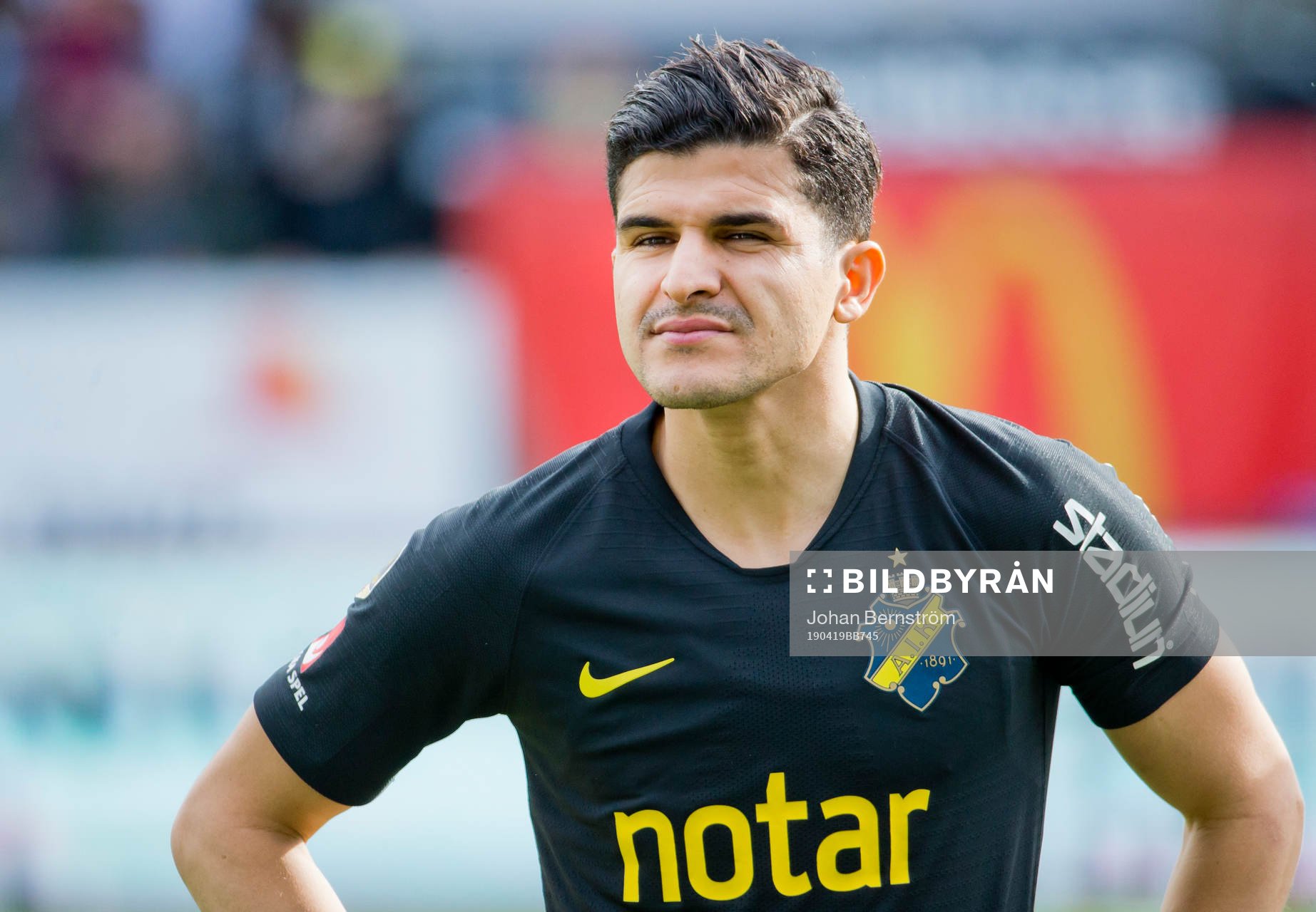 s Tarik Elyounoussi