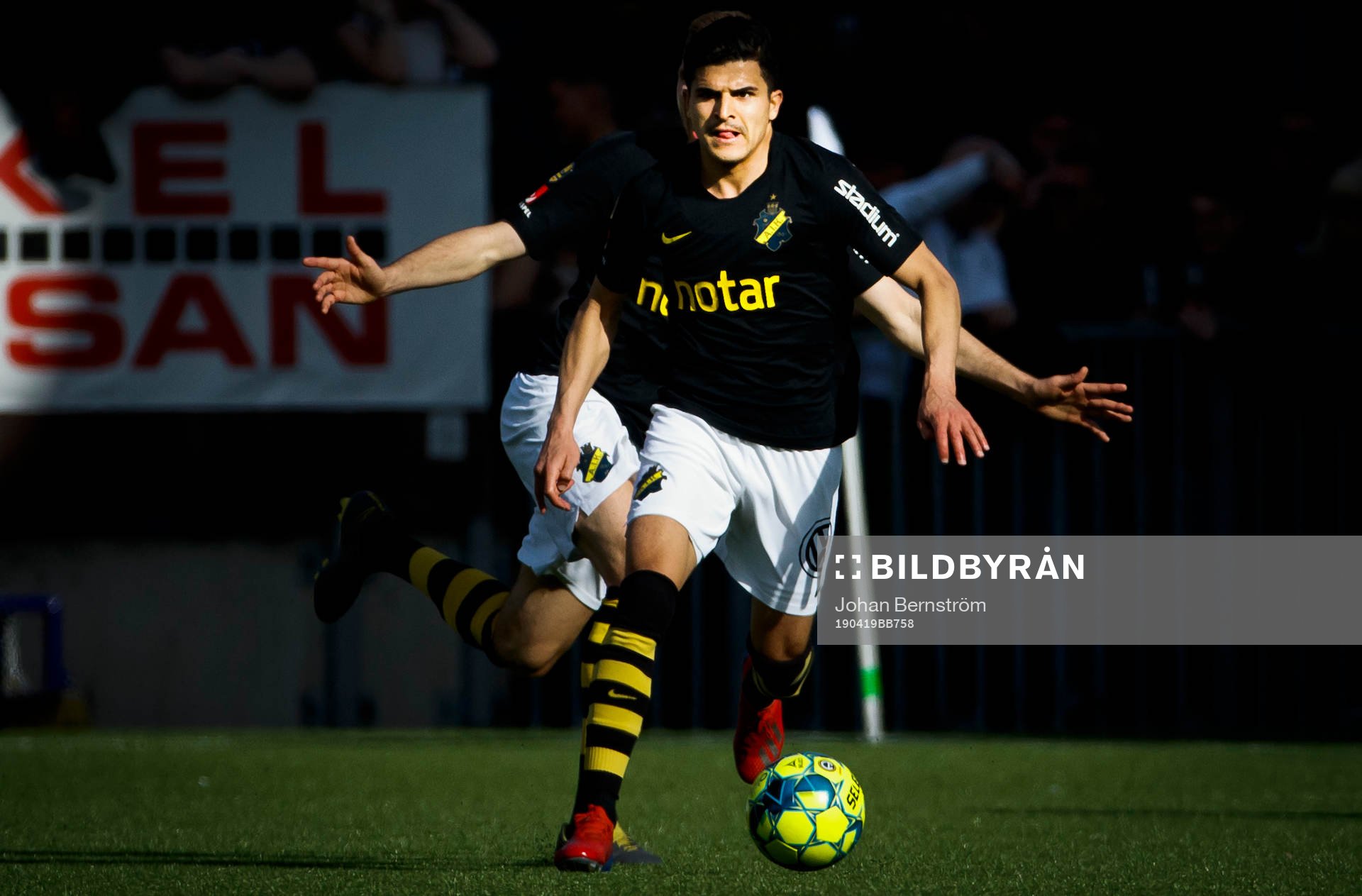 s Tarik Elyounoussi