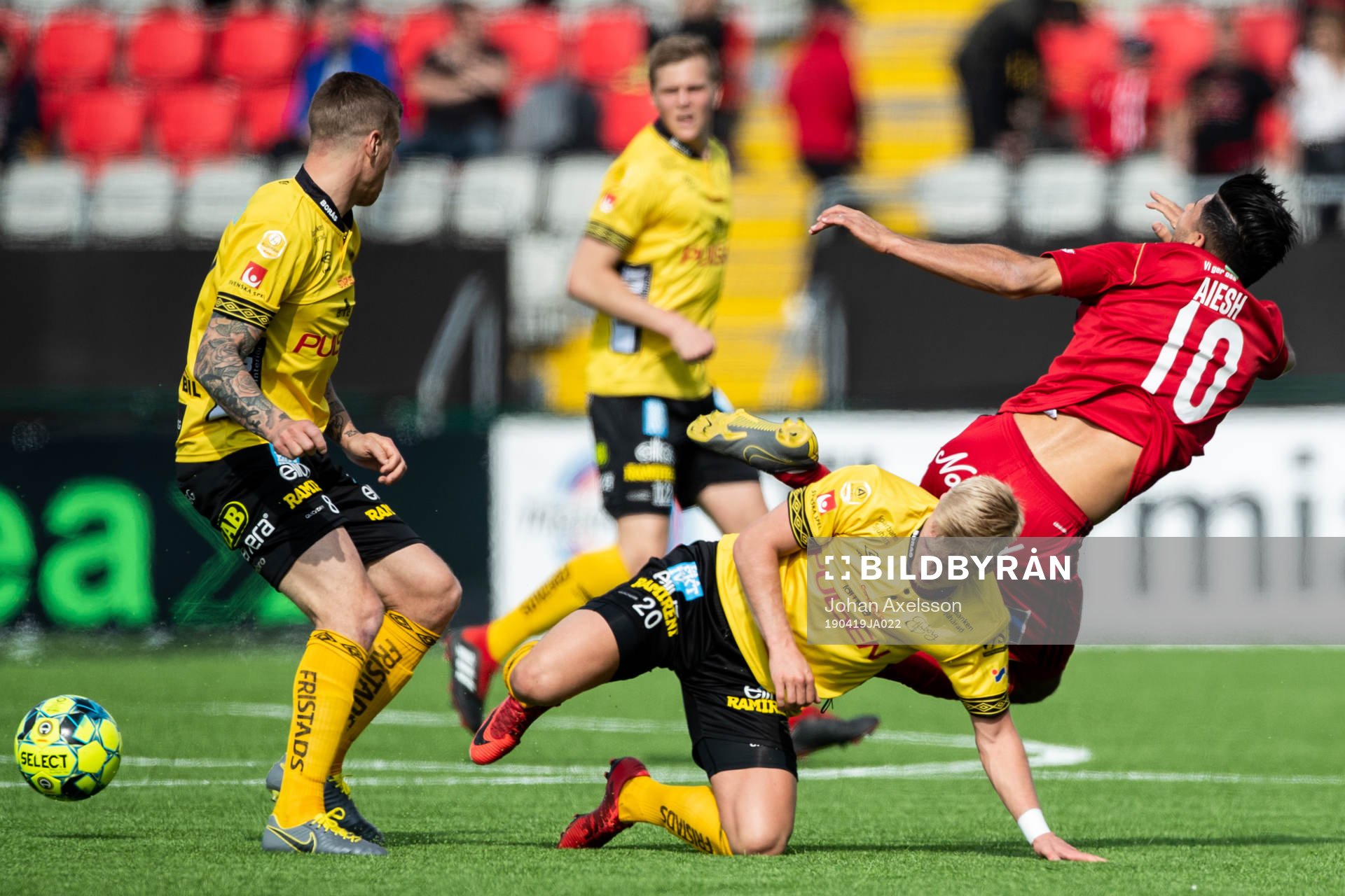 Elfsborgs Simon Strand och Östersunds Hosam Aiesh