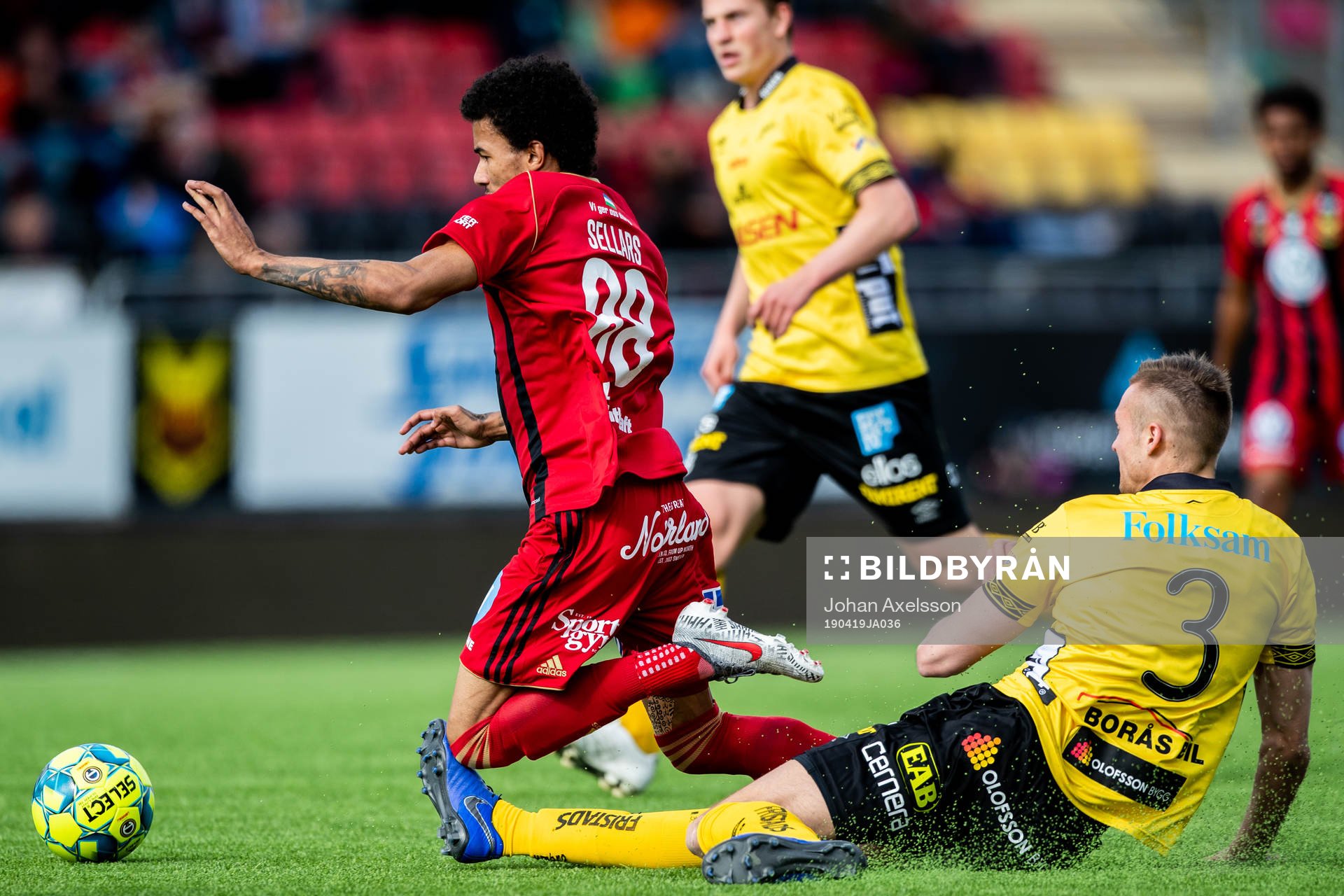 Östersunds Jerell Anthony Sellars och Elfsborgs Stian Rode