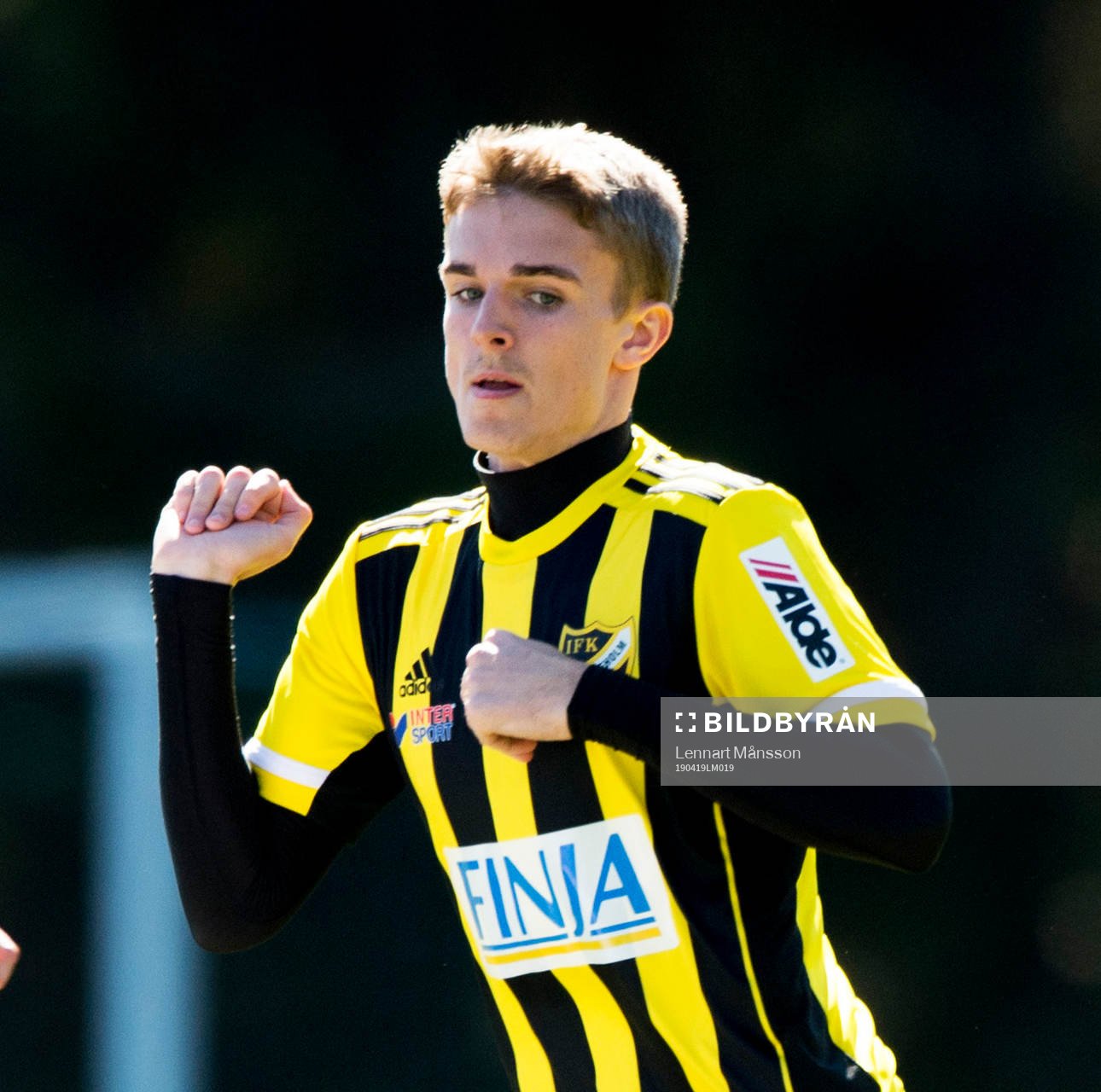 IFK Hässleholms Elliot Nilsson i matchen i division 2