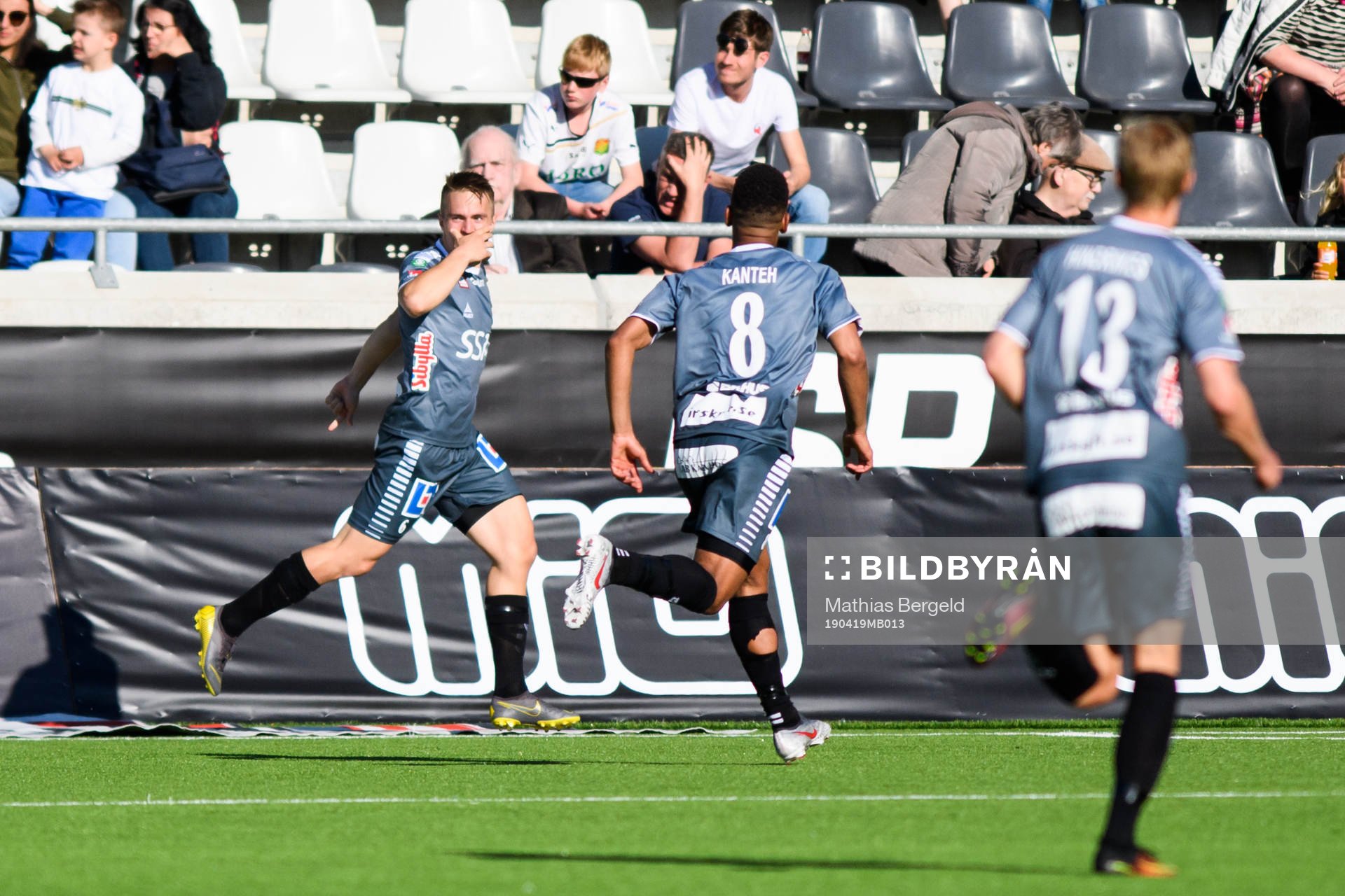 Brages Benjamin Hjertstrand jublar