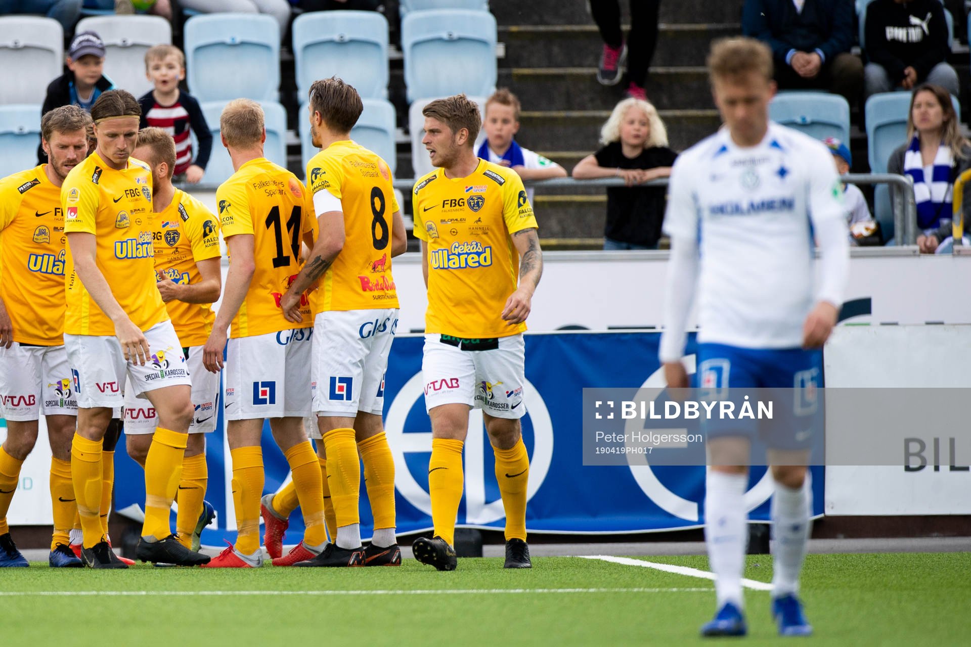 Falkenbergs spelare jublar