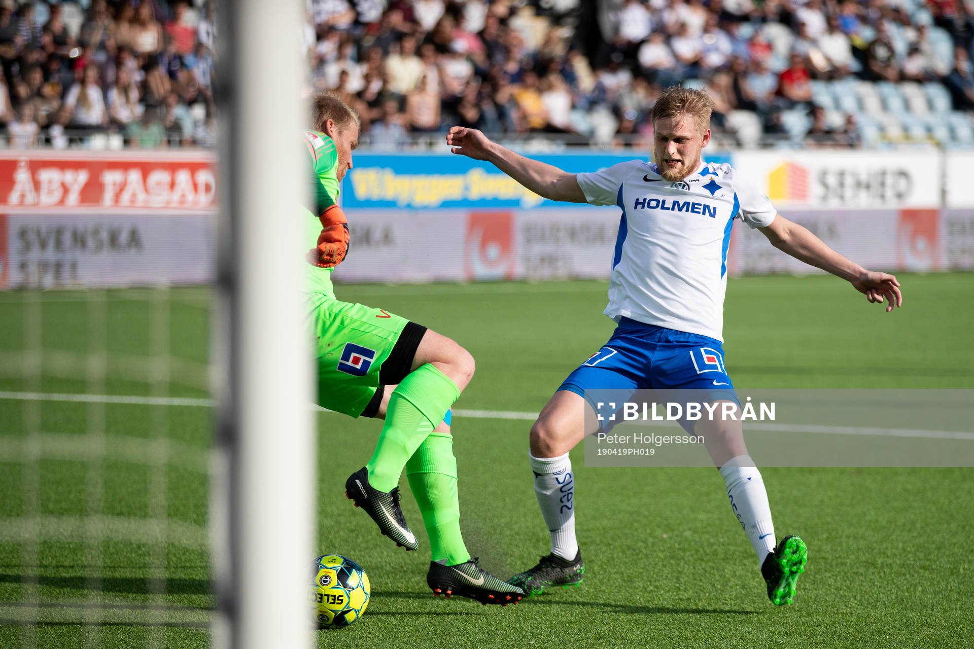 IFK Norrköpings Kalle Holmberg oroar mot Falkenbergs