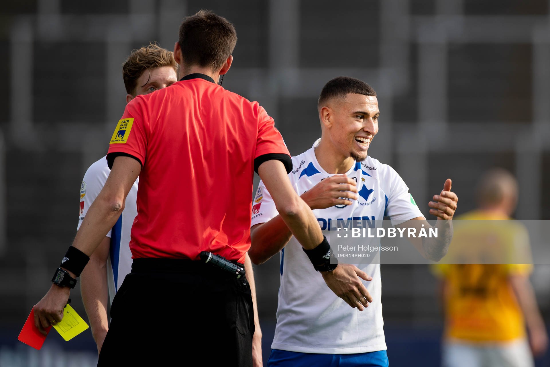 IFK Norrköpings Jordan Larsson reagerar