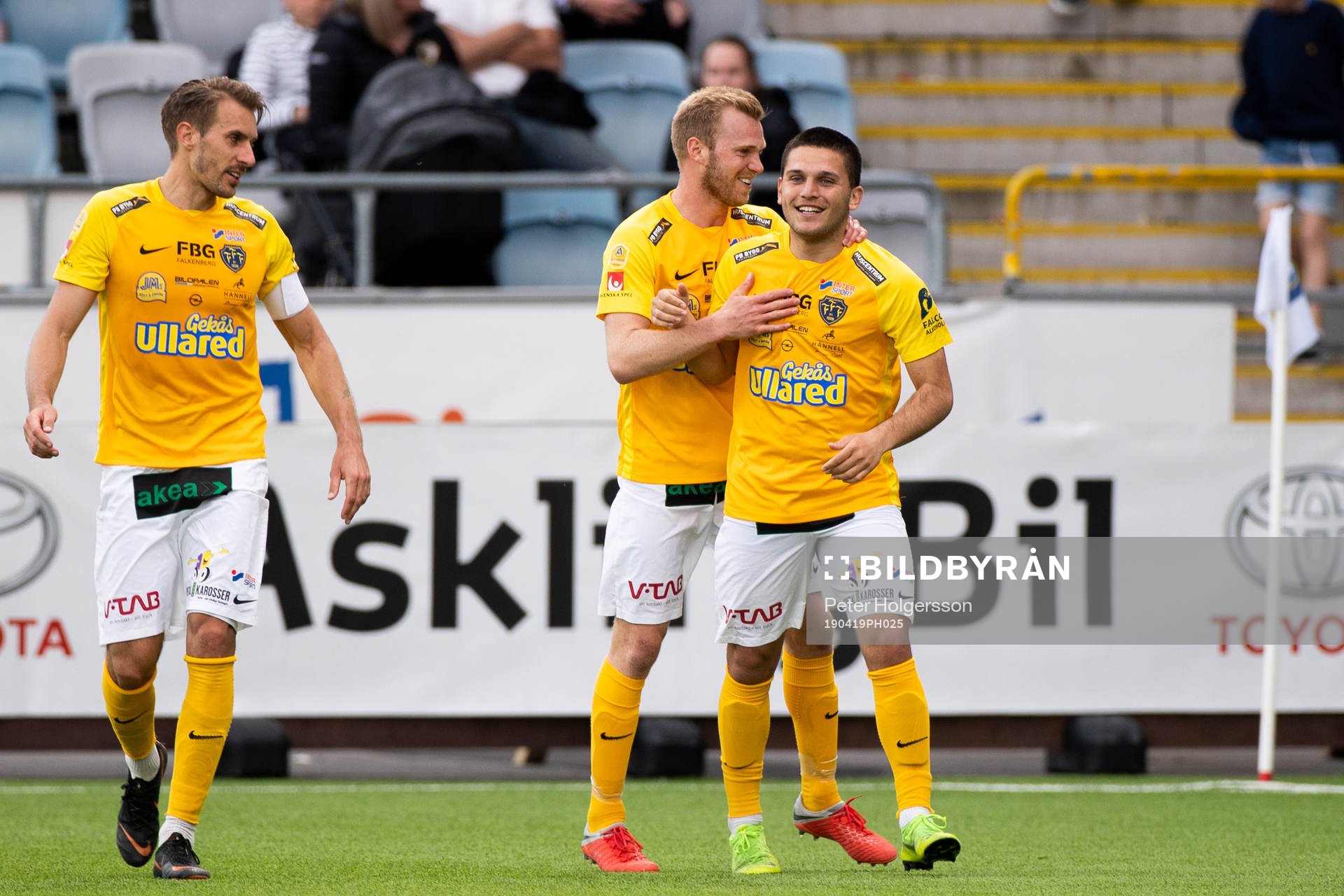 Falkenbergs Edi Sylisufaj jublar