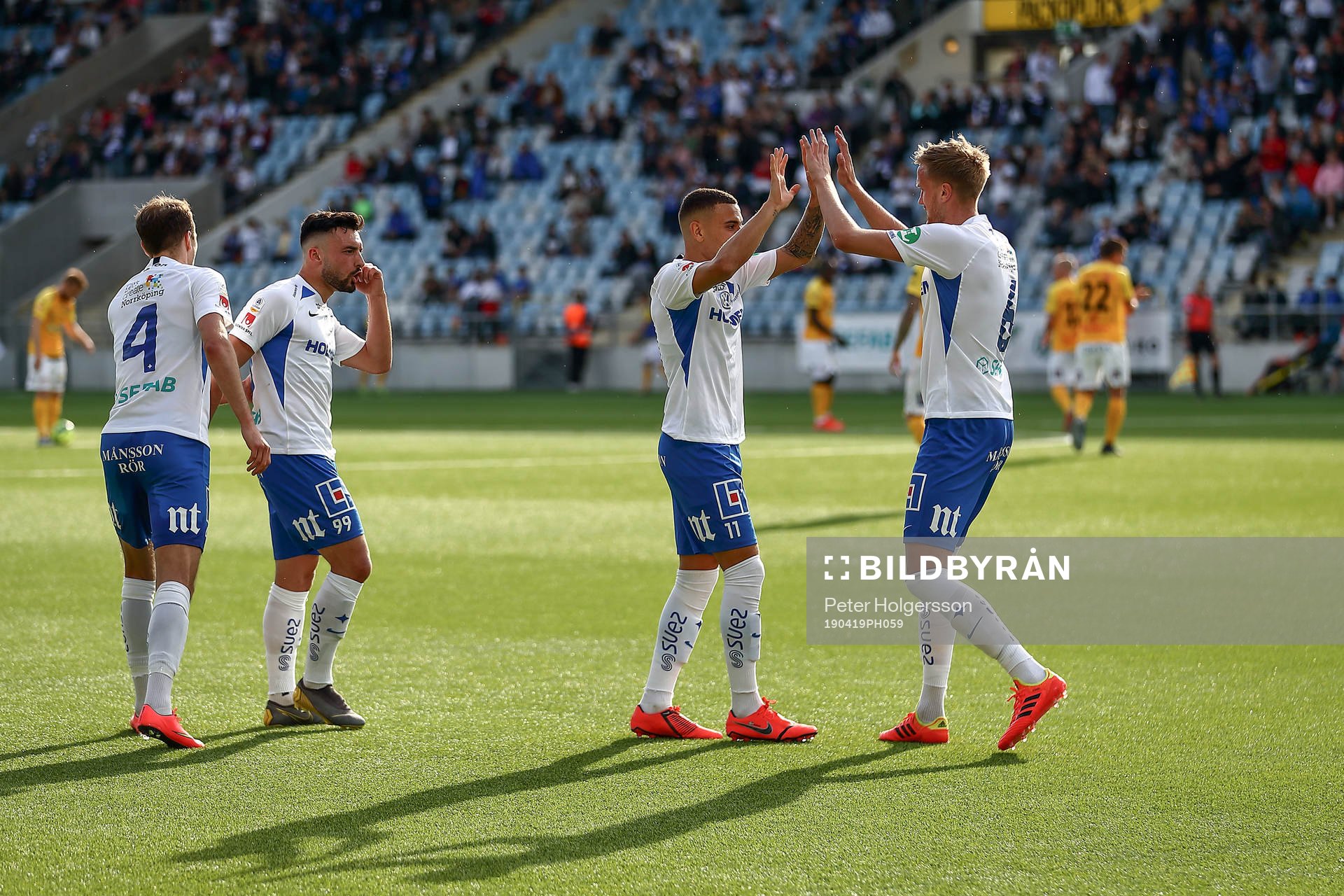 IFK Norrköpings och Kasper Larsen jublar