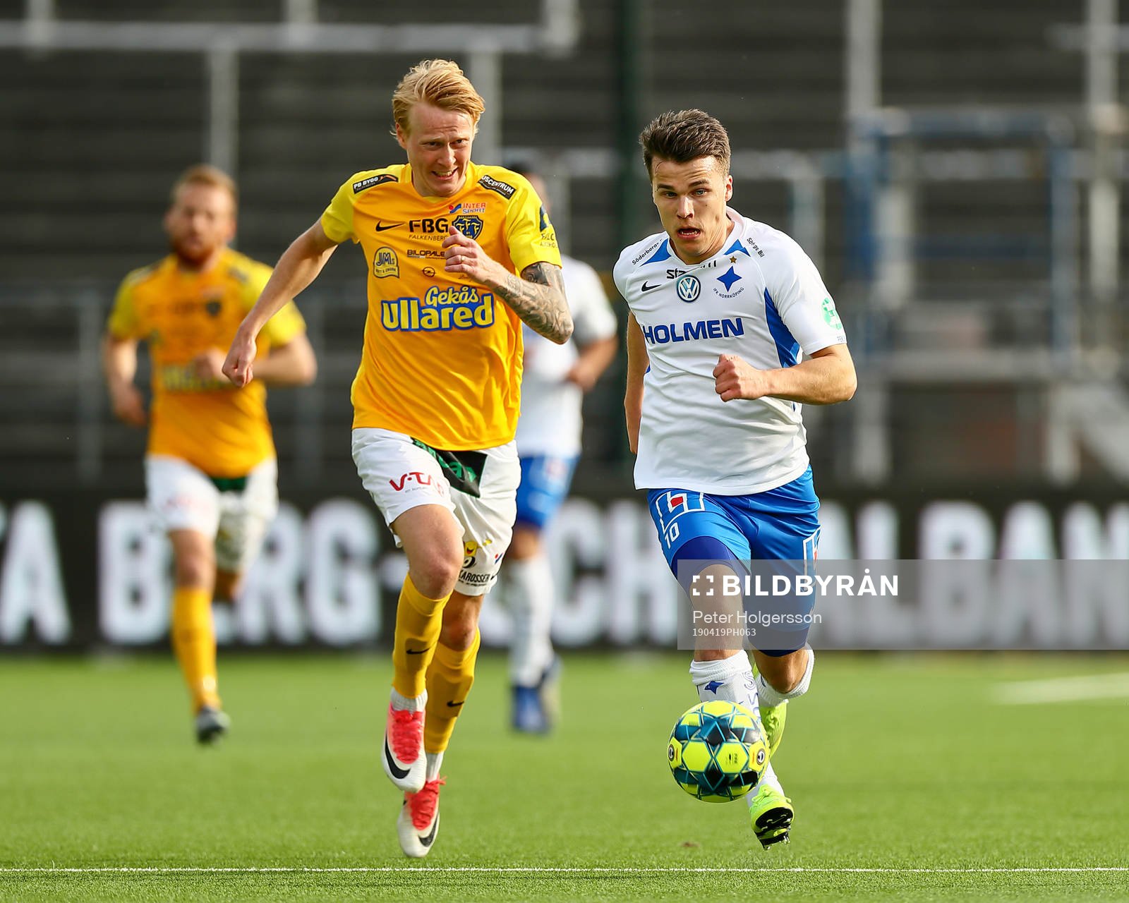 Falkenbergs Jacob Ericsson och IFK Norrköpings Simon Skrabb