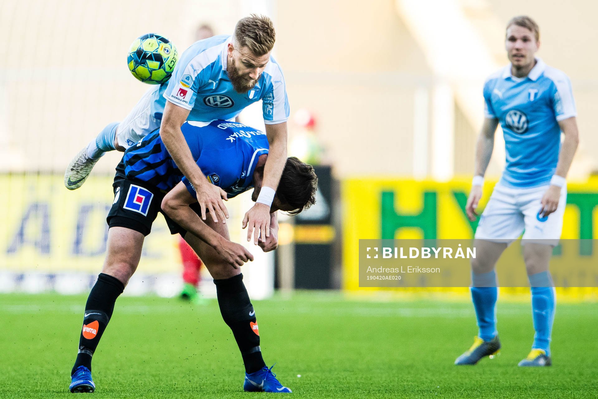 Malmö FFs Rasmus Bengtsson och Sirius Philip Haglund i