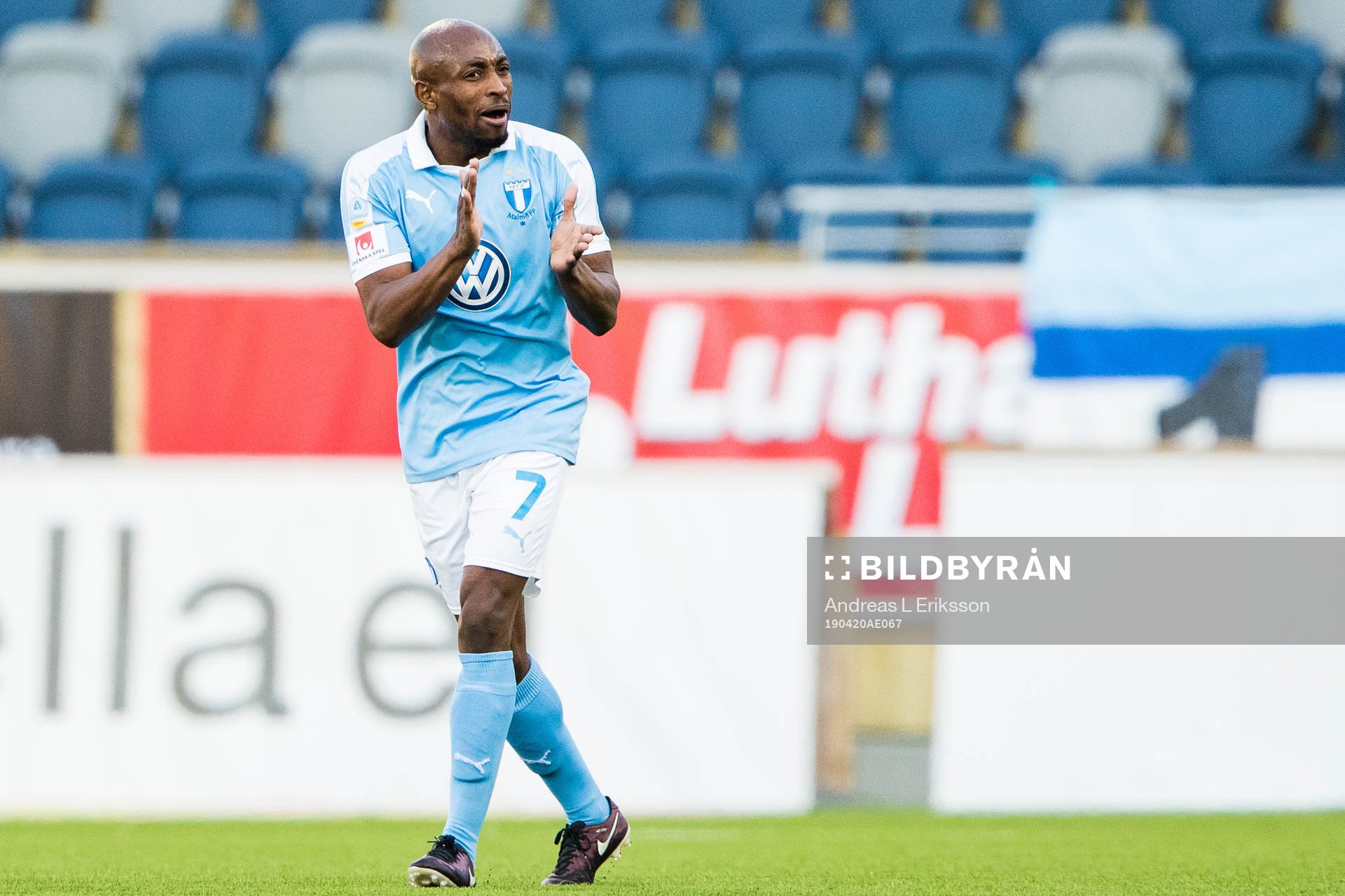 Malmö FFs Fouad Bachirou jublar under fotbollsmatchen i Allsvenskan mellan Sirius och Malmö FF den 20 april 2019 i Uppsala. 