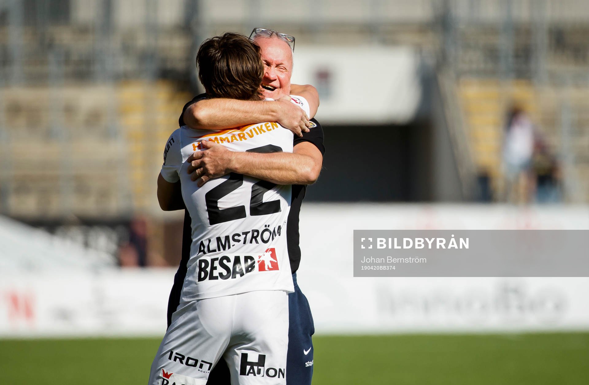 Örgrytes Filip Almström Tähti gör 1-2 och jublar under fotbollsmatchen i Superettan mellan Degerfors och Örgryte den 20 april 2019 i Örebro.