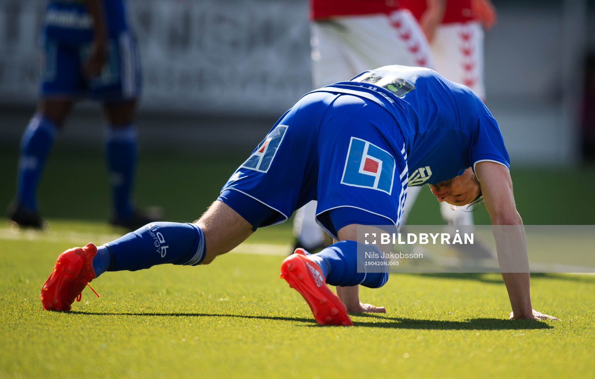 Sundsvalls Linus Hallenius har ont i ljumsken och deppar