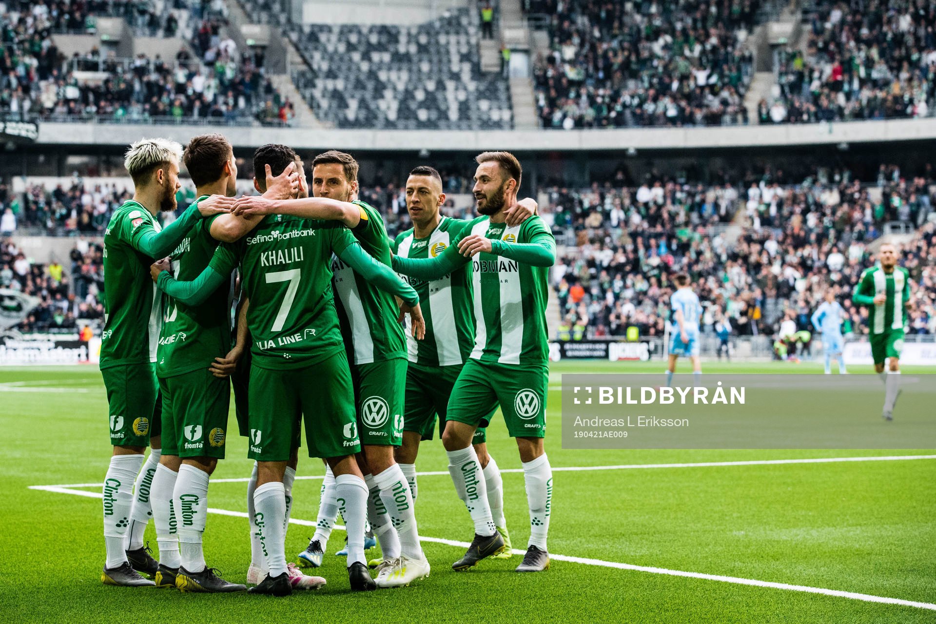 Hammarbys Imad Khalili jublar med lagkamrater