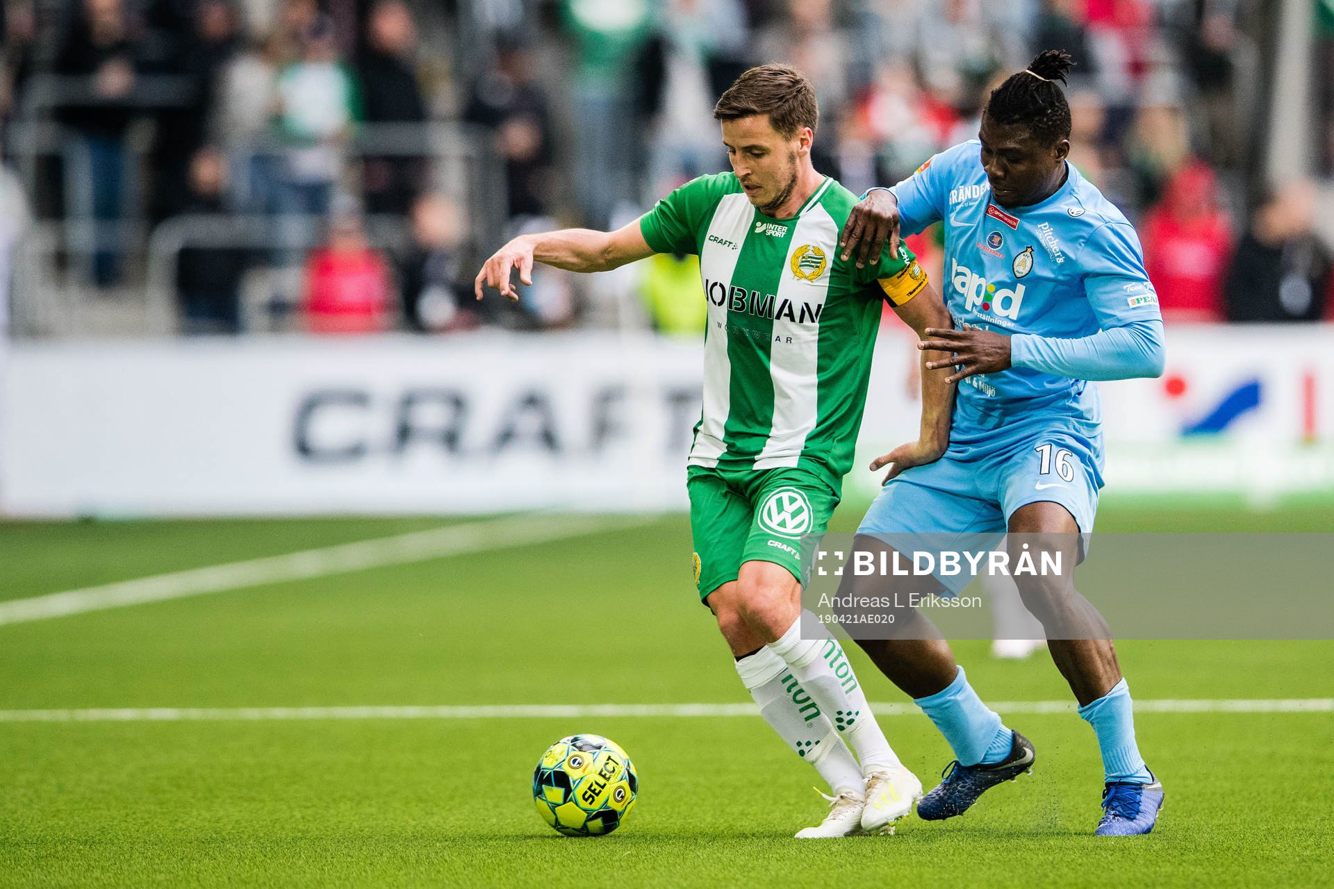 Hammarbys Jeppe Andersen och AFC Eskilstunas Samuel Nnamani