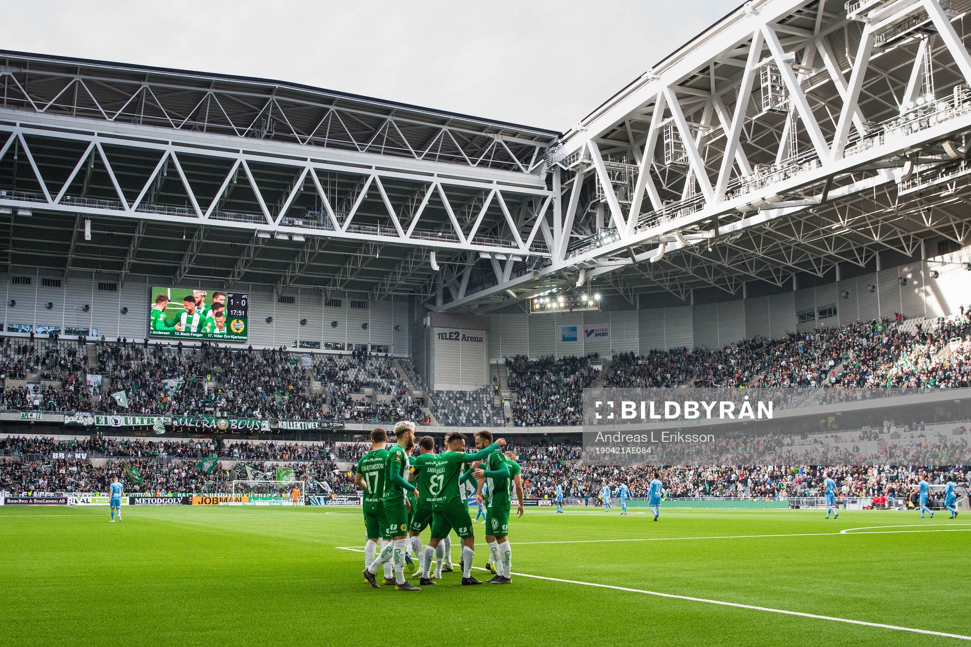 Hammarbys spelare jublar