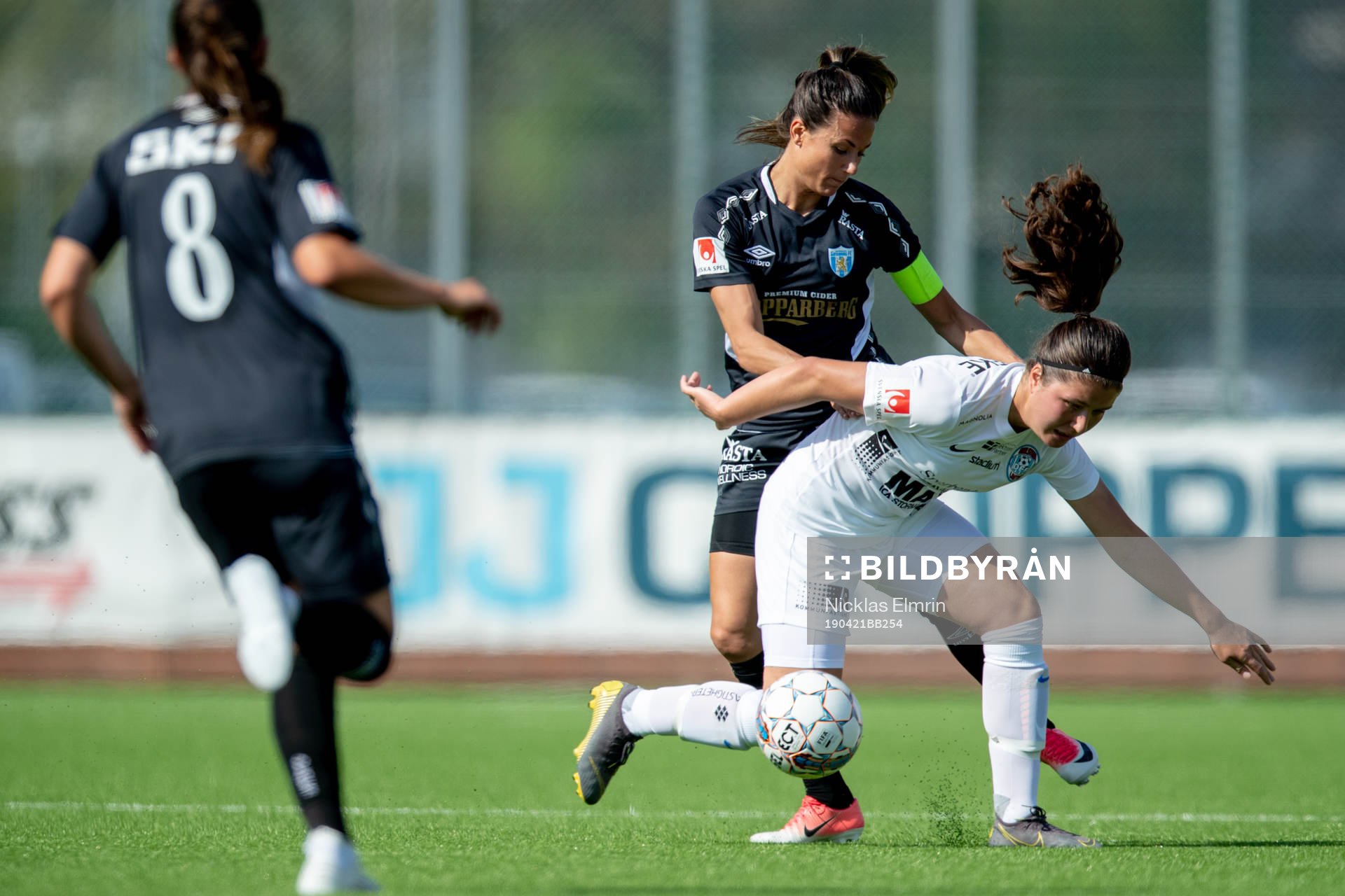 Eskilstunas Loretta Kullashi mot Göteborgs Beata Kollmats