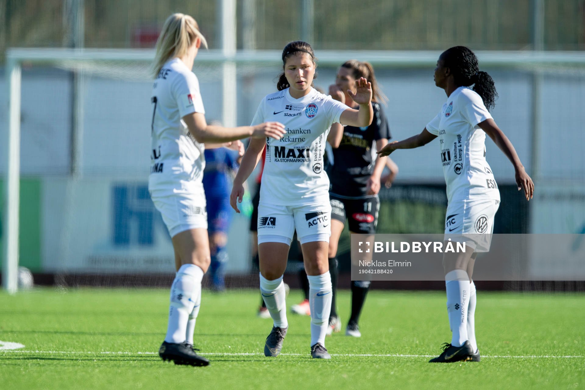 Eskilstunas Loretta Kullashi jublar