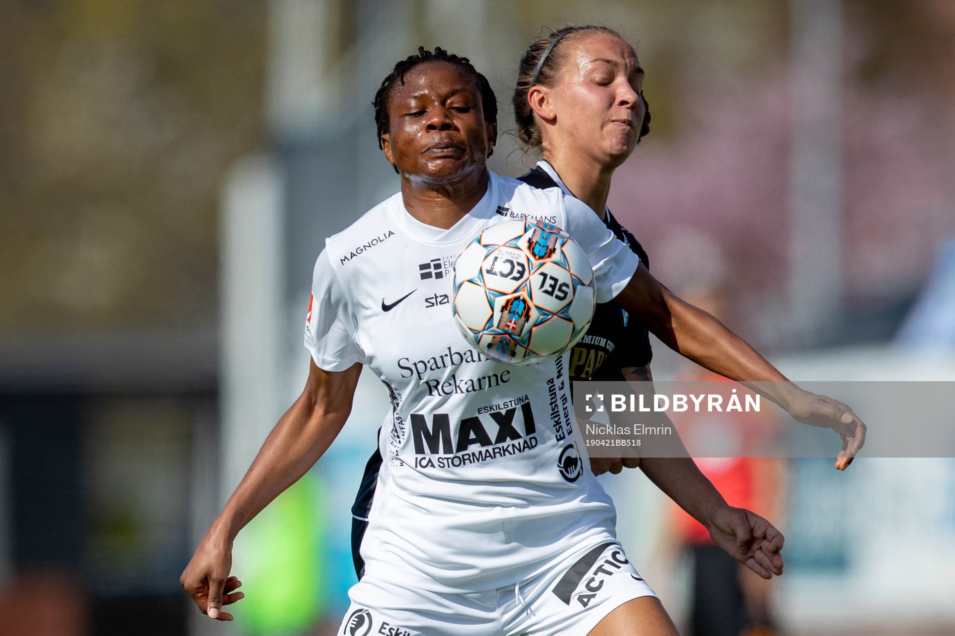 Eskilstunas Halimatu Ayinde mot Göteborgs Julia Zigiotti