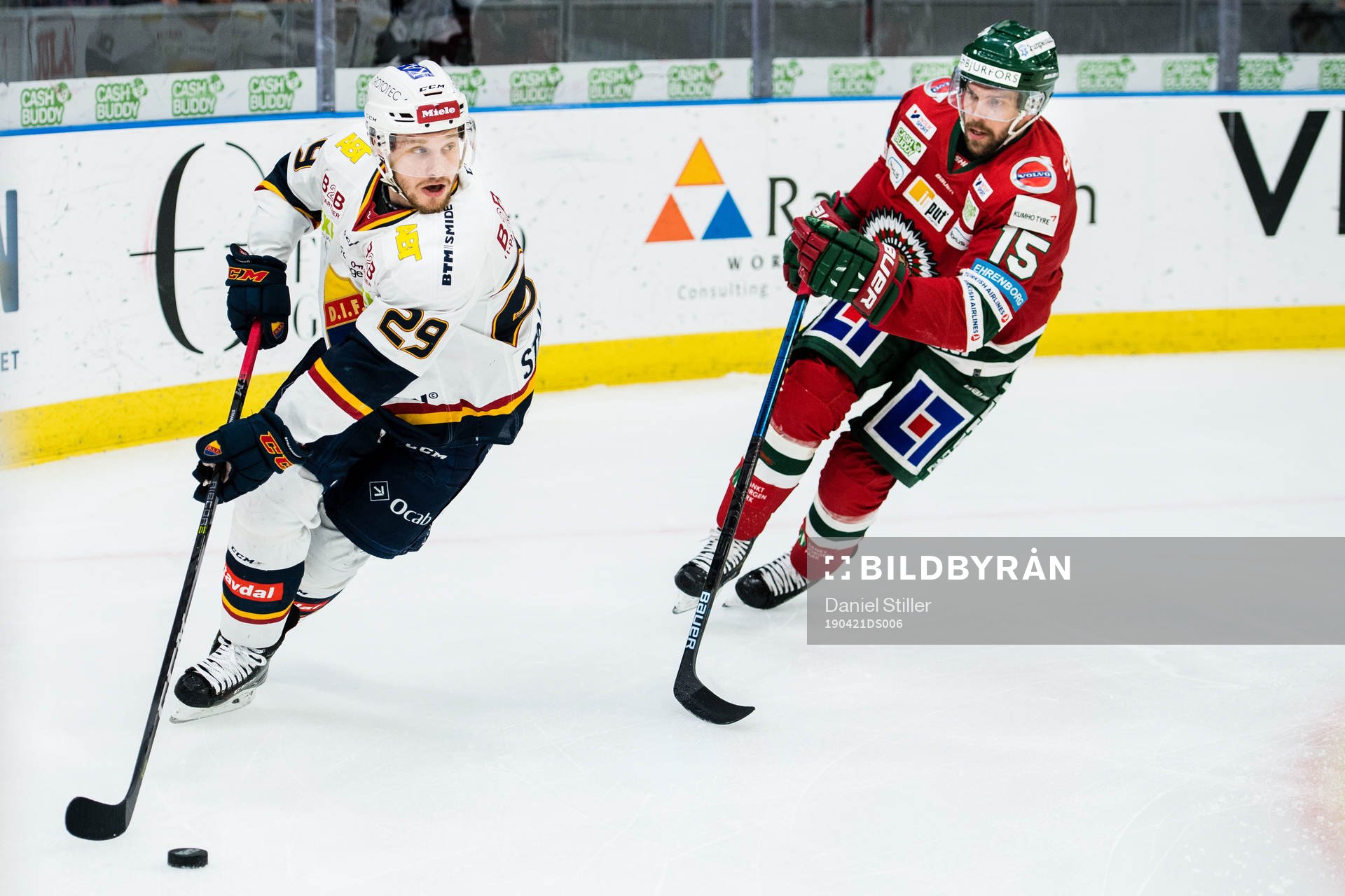 Djurgårdens Sebastian Strandberg och Frölundas Anders
