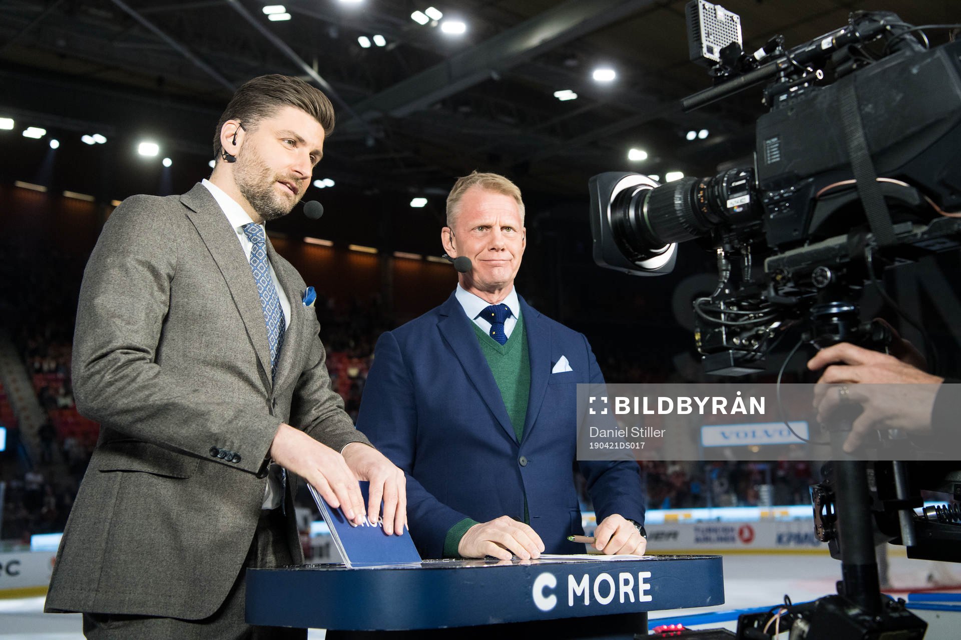 Björn Oldén och Niklas Wikegård i Cmores studio