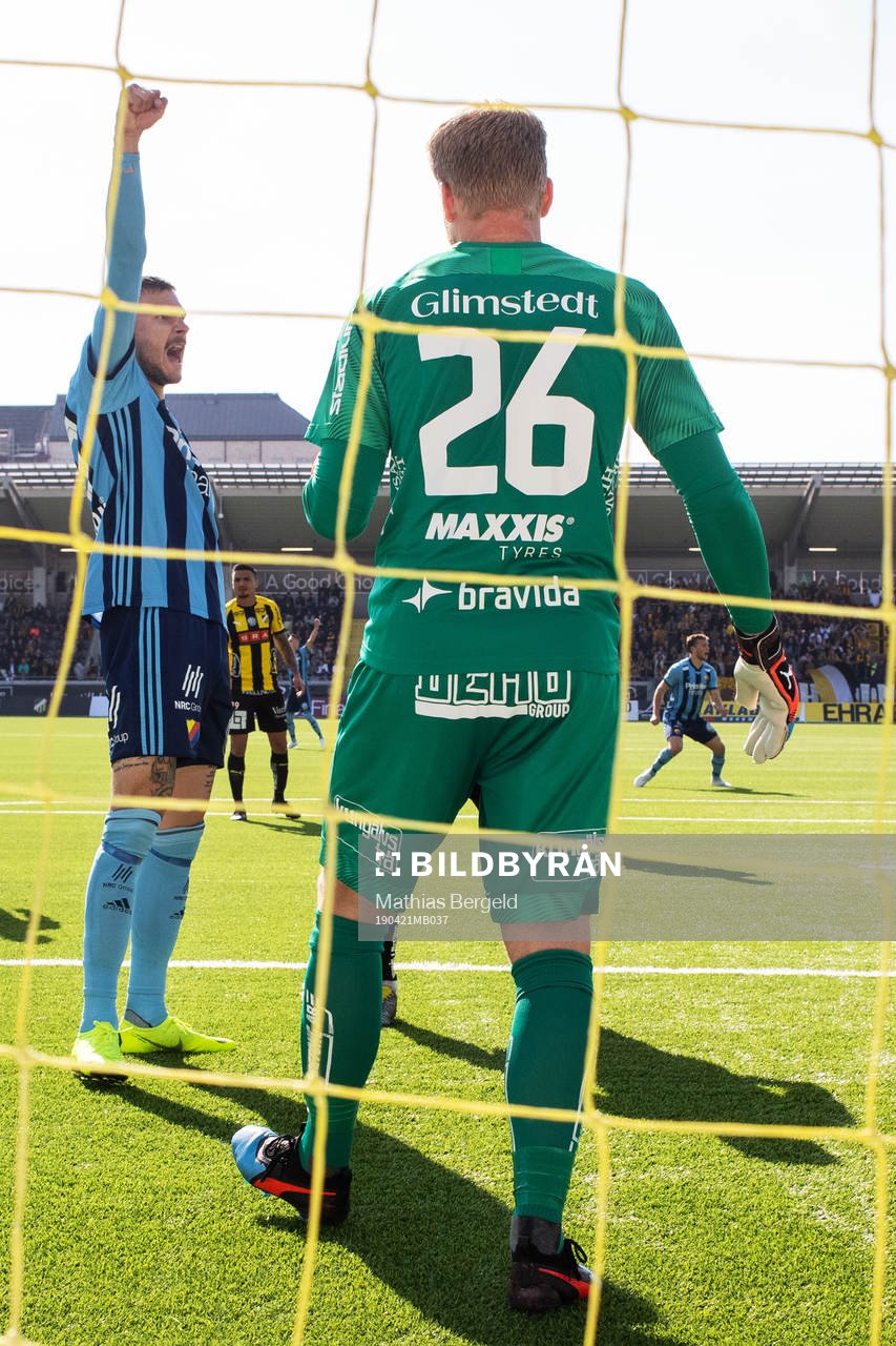 Djurgårdens Erik Berg jublar