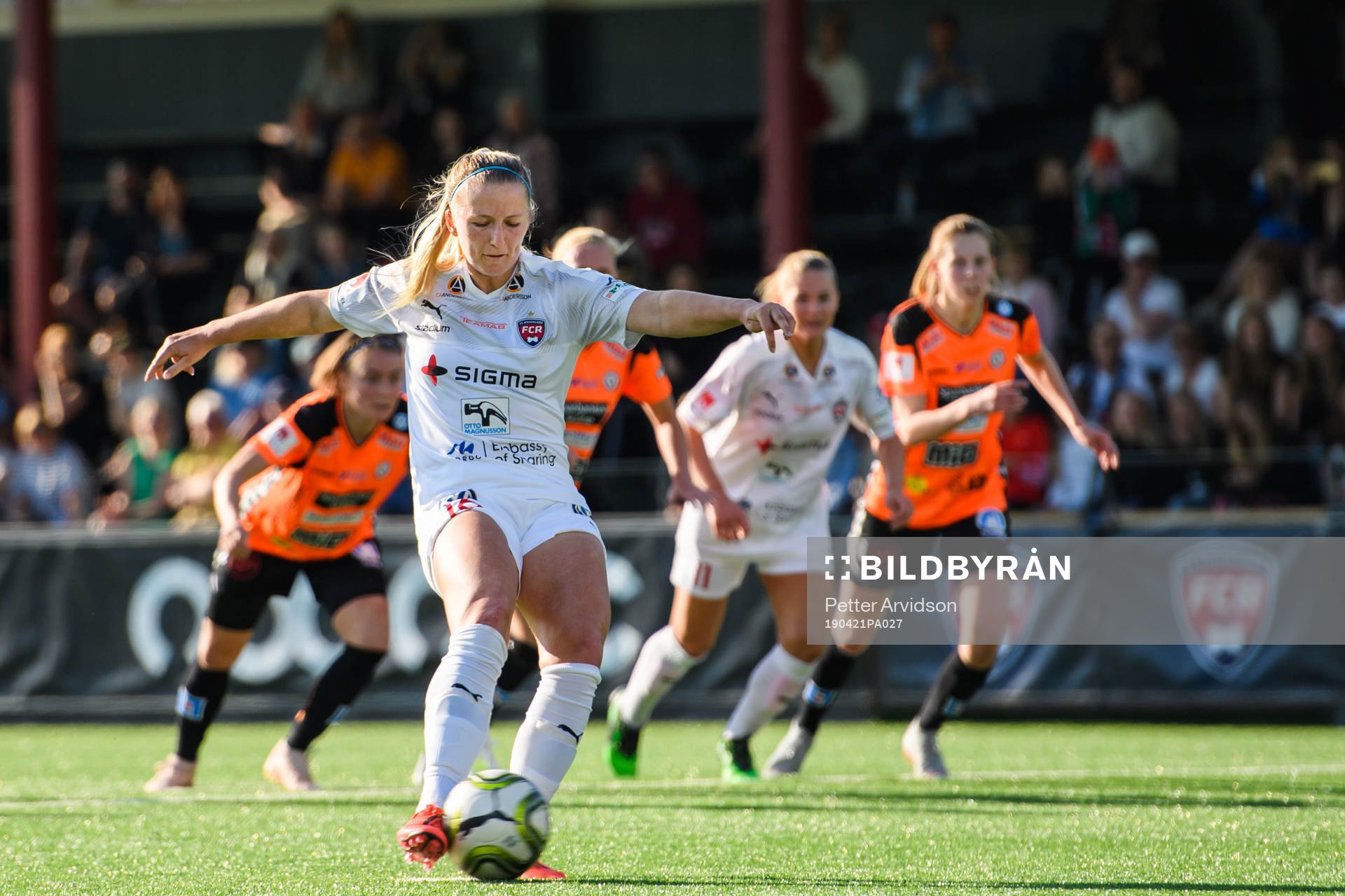 Rosengårds Hailie Mace gör 4-0 på straff