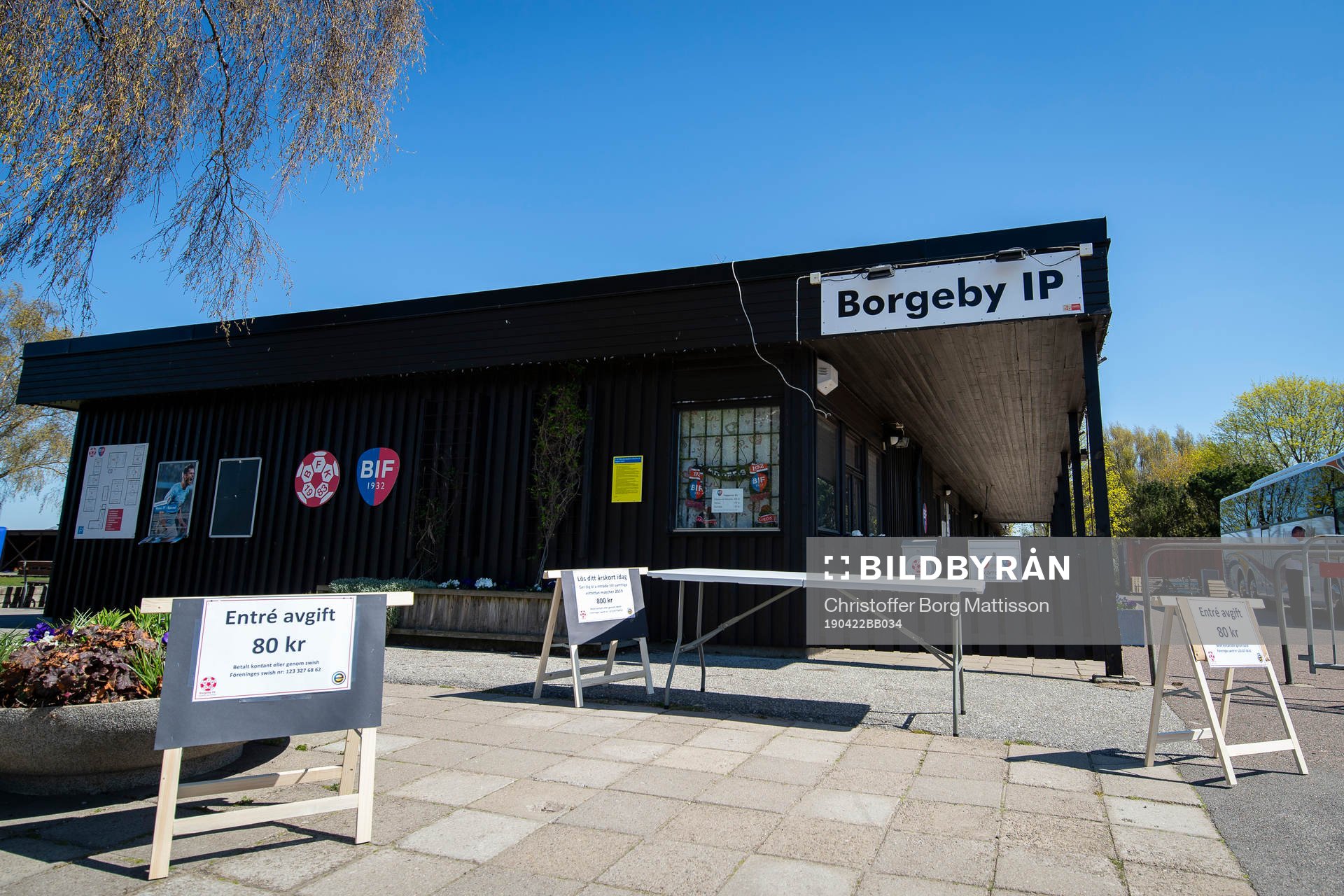 Generell vy över ingången till Borgeby Idrottsplats