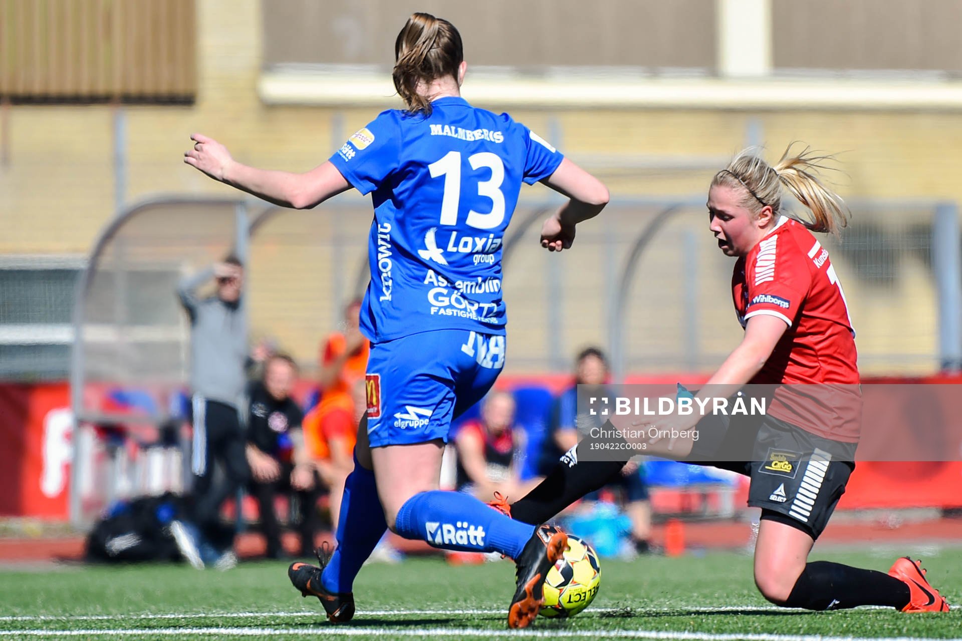 Örebros Maja Regnås och Limhamn Bunkeflos Elina Lenir