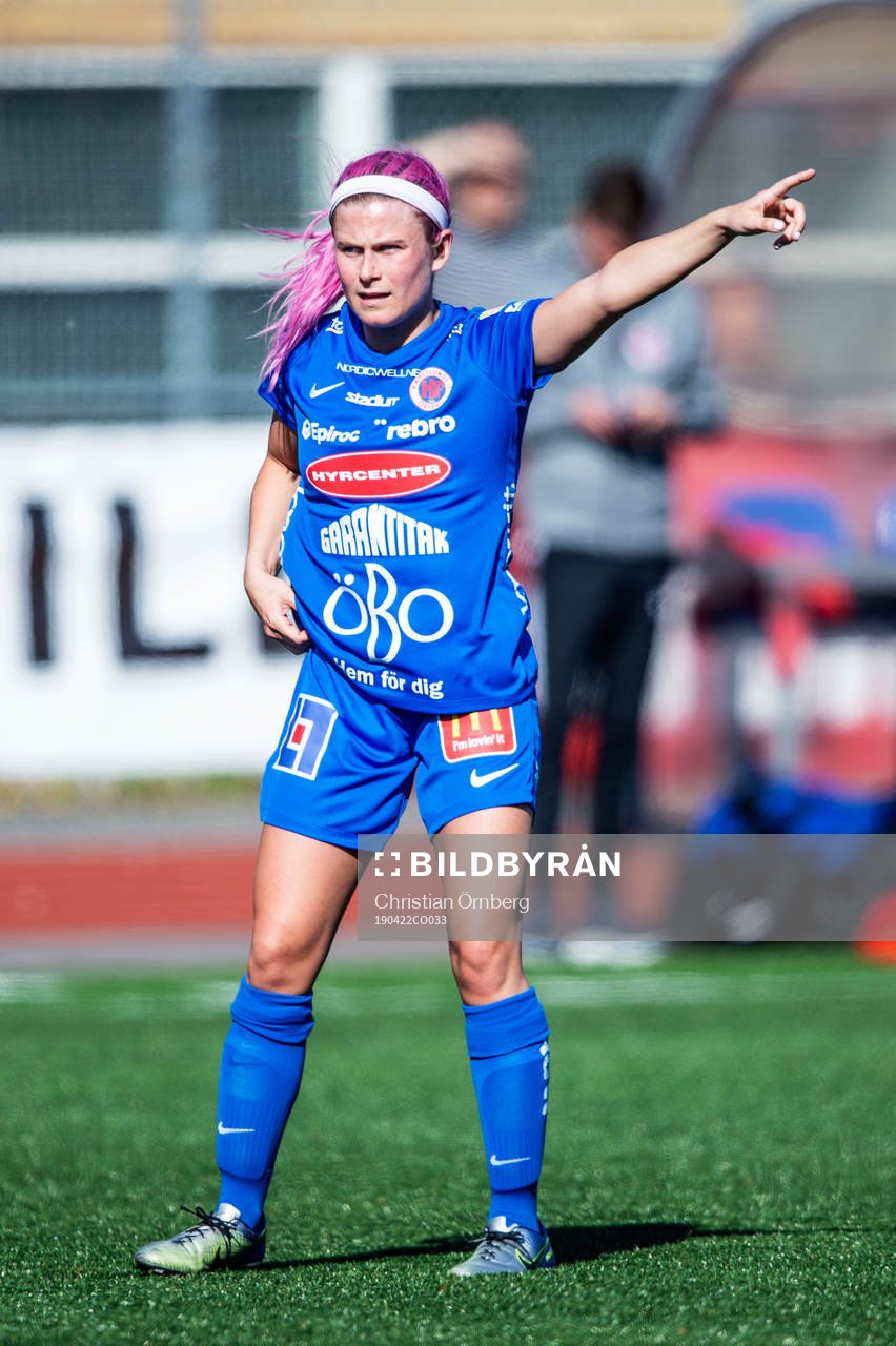Örebros Addison Steiner under fotbollsmatchen i Damallsvenskan mellan Limhamn Bunkeflo och Örebro den 22 april 2019 i Malmö.