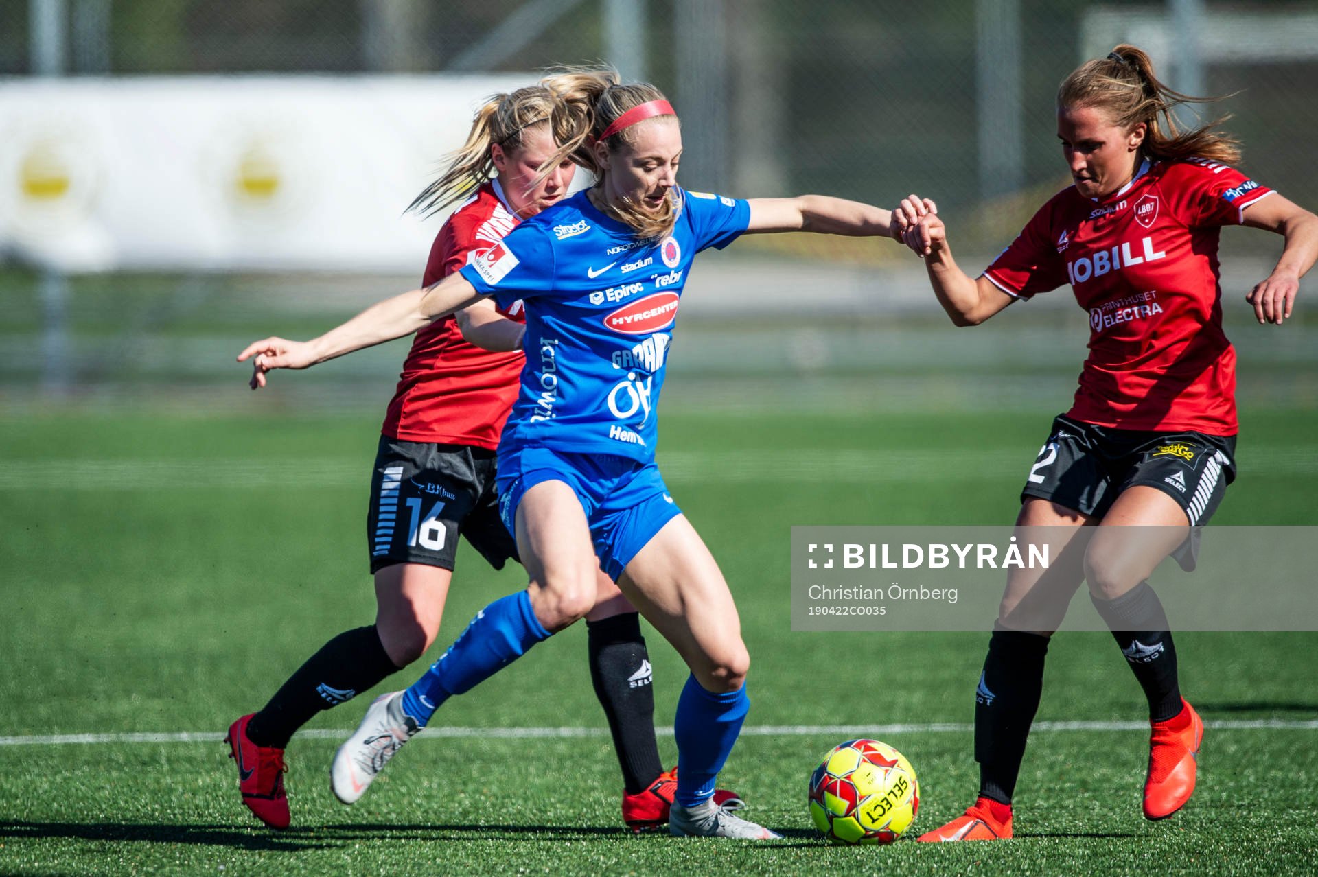 Örebros Kayla Braffet mot Limhamn Bunkeflos Elina Lenir