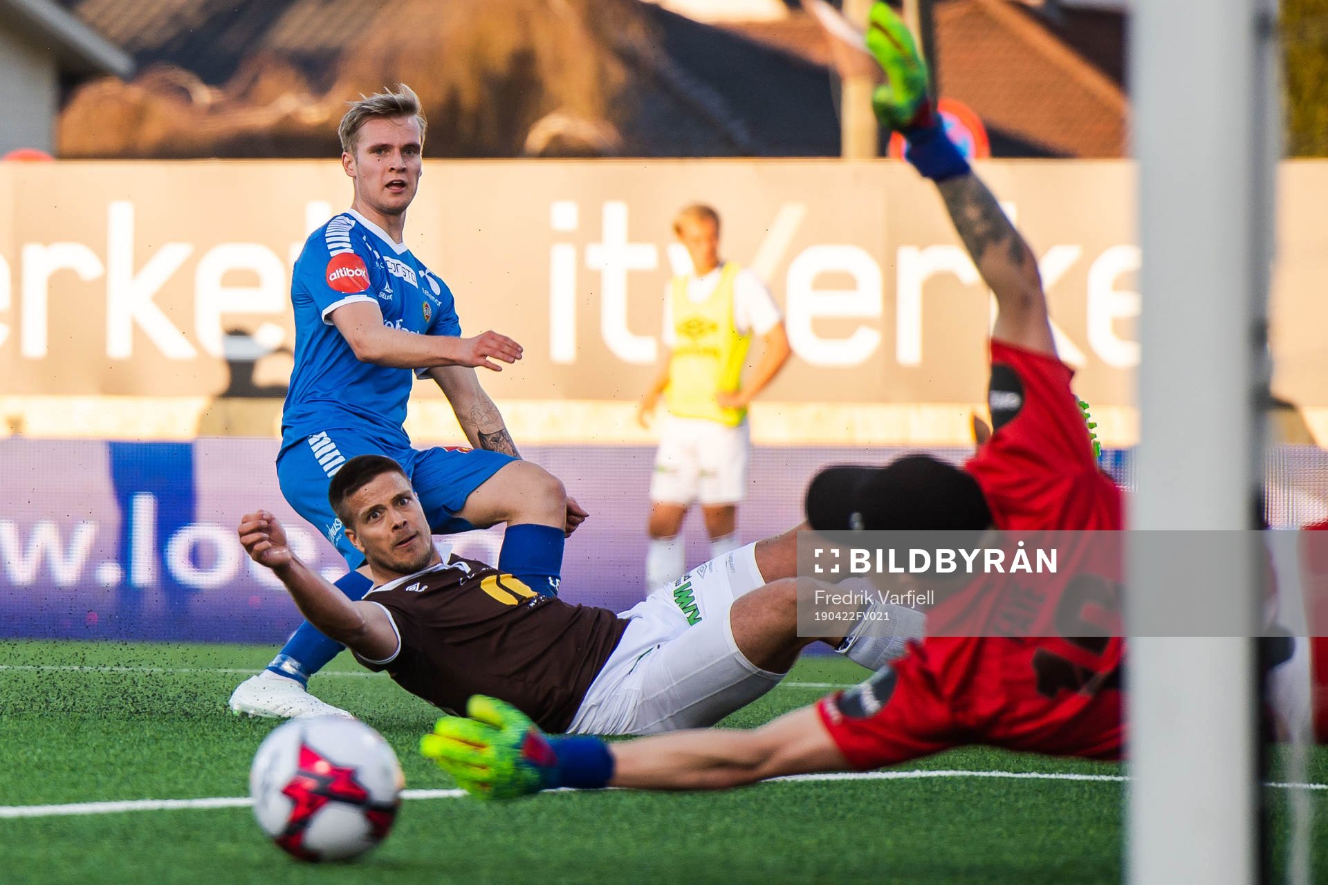 Goalkeeper Julian Faye Lund of Mjøndalen and Mikael Nord