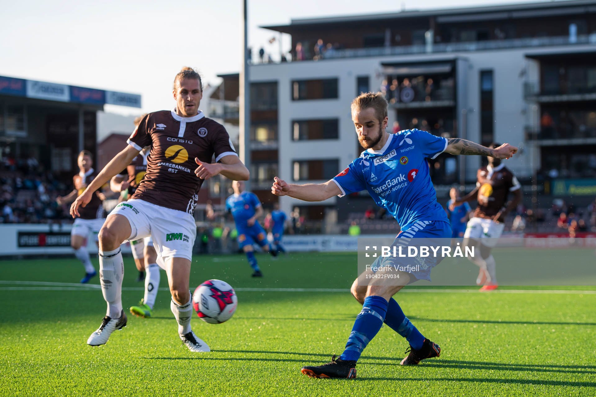 Quint Jansen of Mjøndalen and Daniel Berntsen of Tromsø