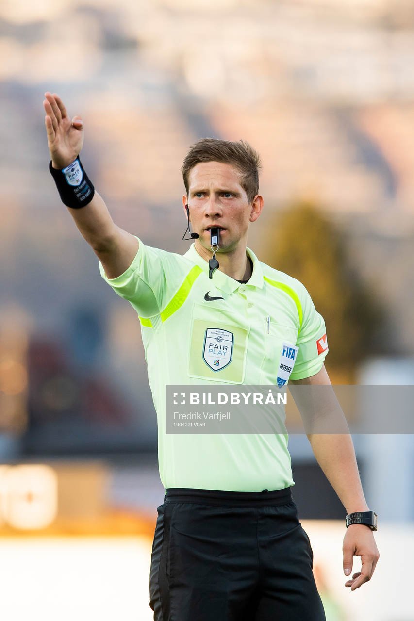Espen Eskås, referee
