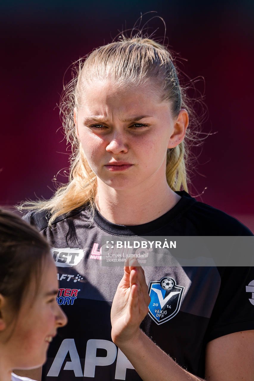 Växjös Amanda Persson före fotbollsmatchen i Damallsvenskan mellan Växjö och Piteå den 22 april 2019 i Växjö.
