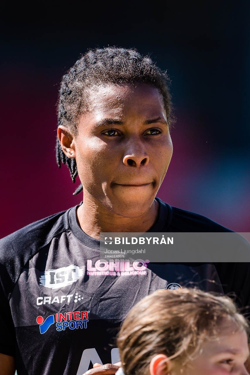 Växjös Osinachi Marvis Ohale före fotbollsmatchen i