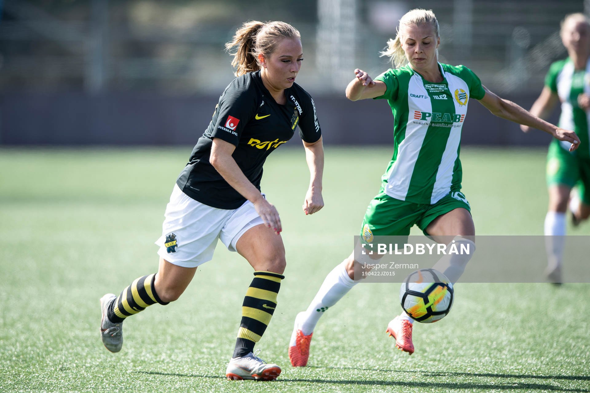 s Johanna Lindell och Hammarbys Lotta Ökvist